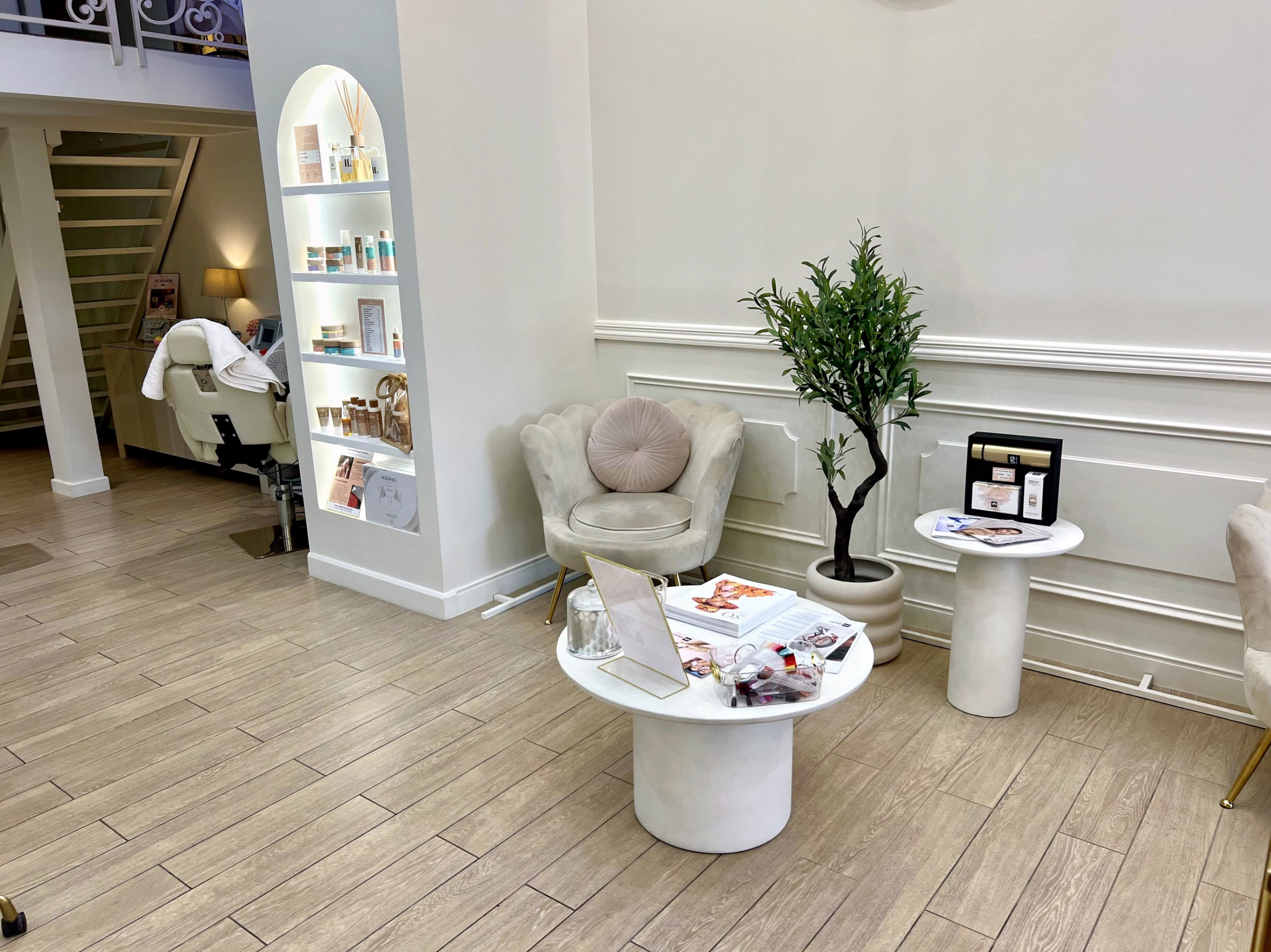 Le Boudoir d'Hortense - Onglerie Cannes - Le Boudoir d'Hortense - Photo Galerie - OneBooking