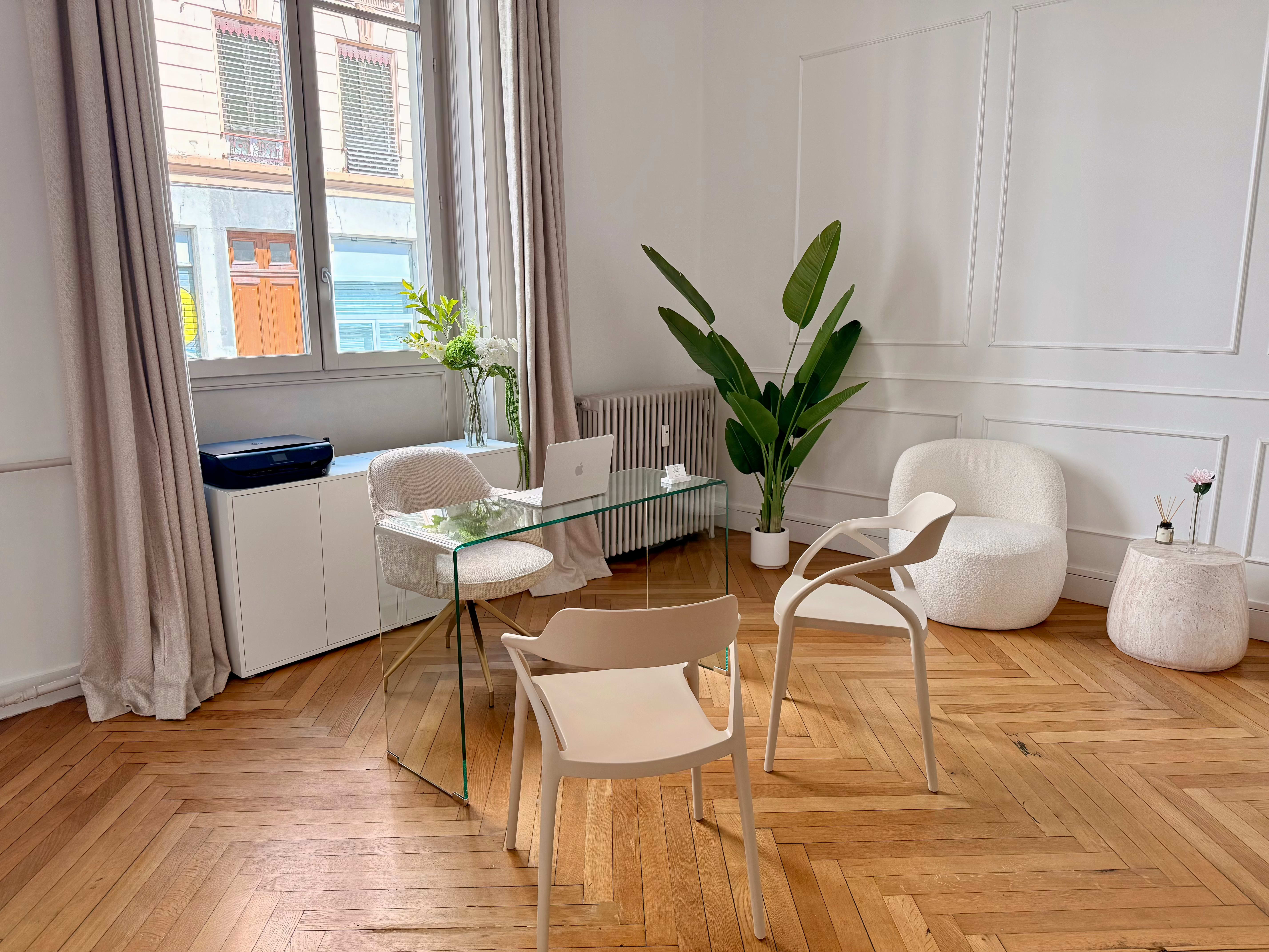 Authentique - Sourcils & cils Lyon - OneBooking