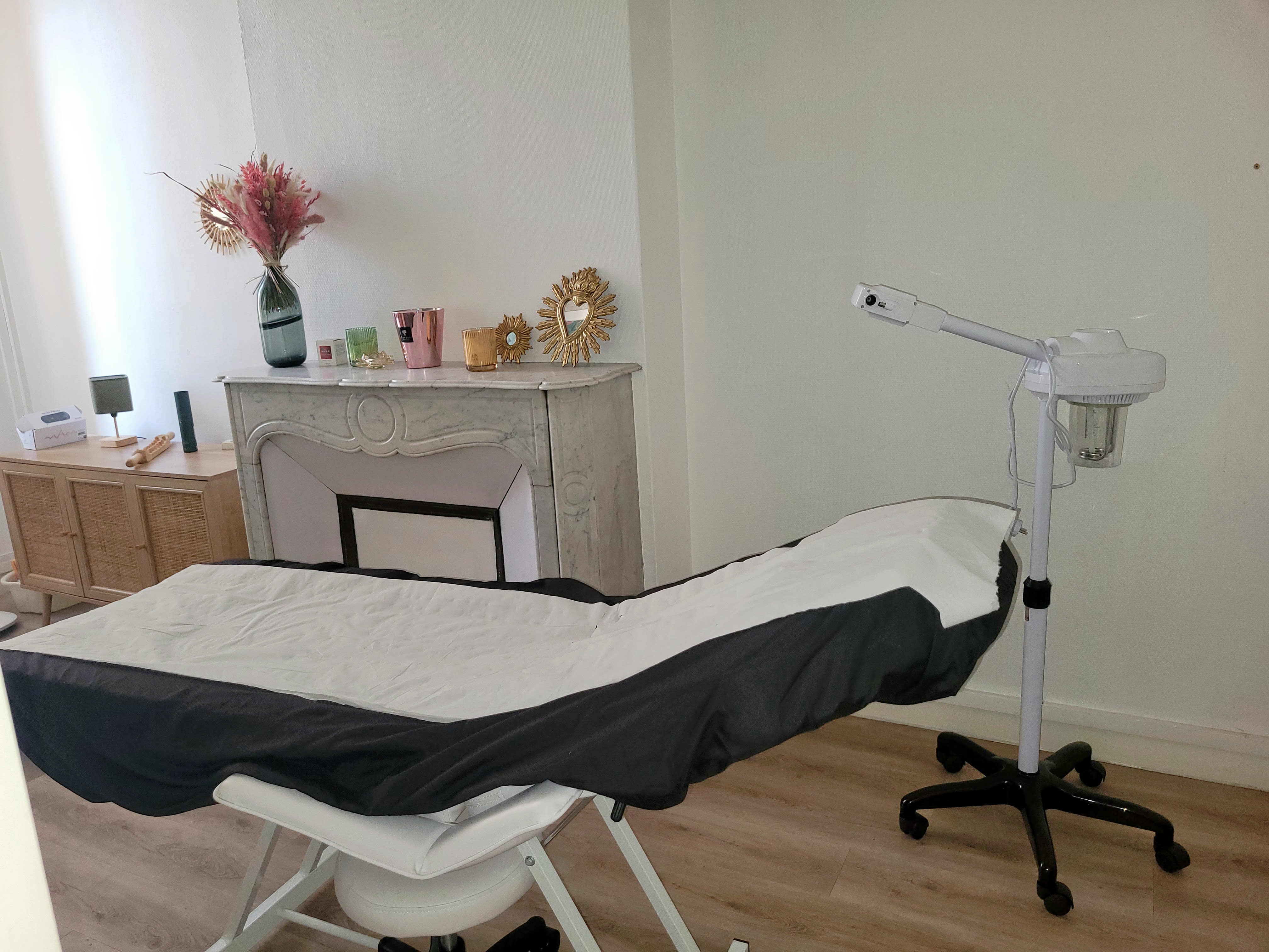 Manon world of beauty - Massage Marseille - OneBooking
