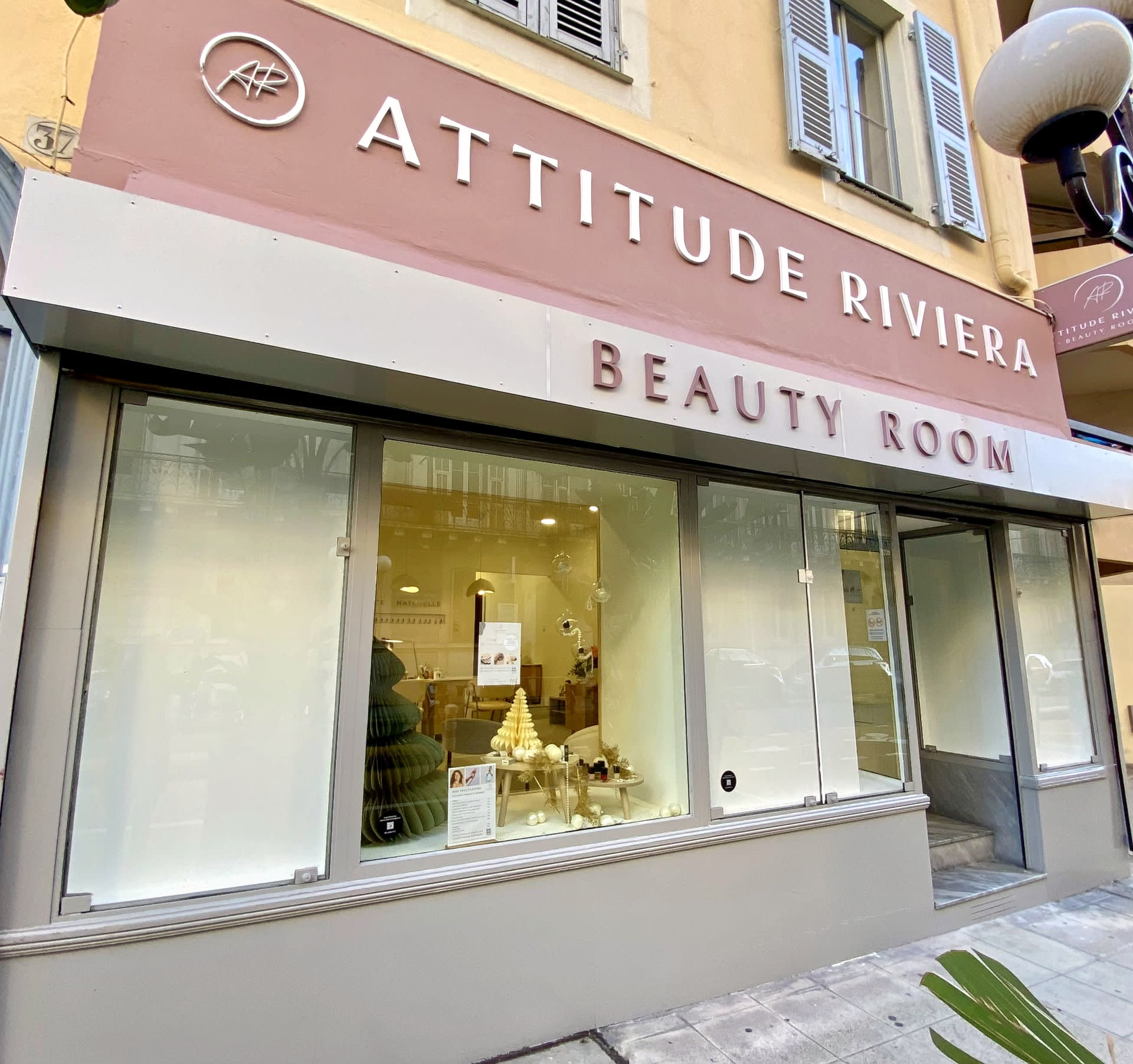 Attitude Riviera - Coiffure Nice - Attitude Riviera - Photo Galerie - OneBooking