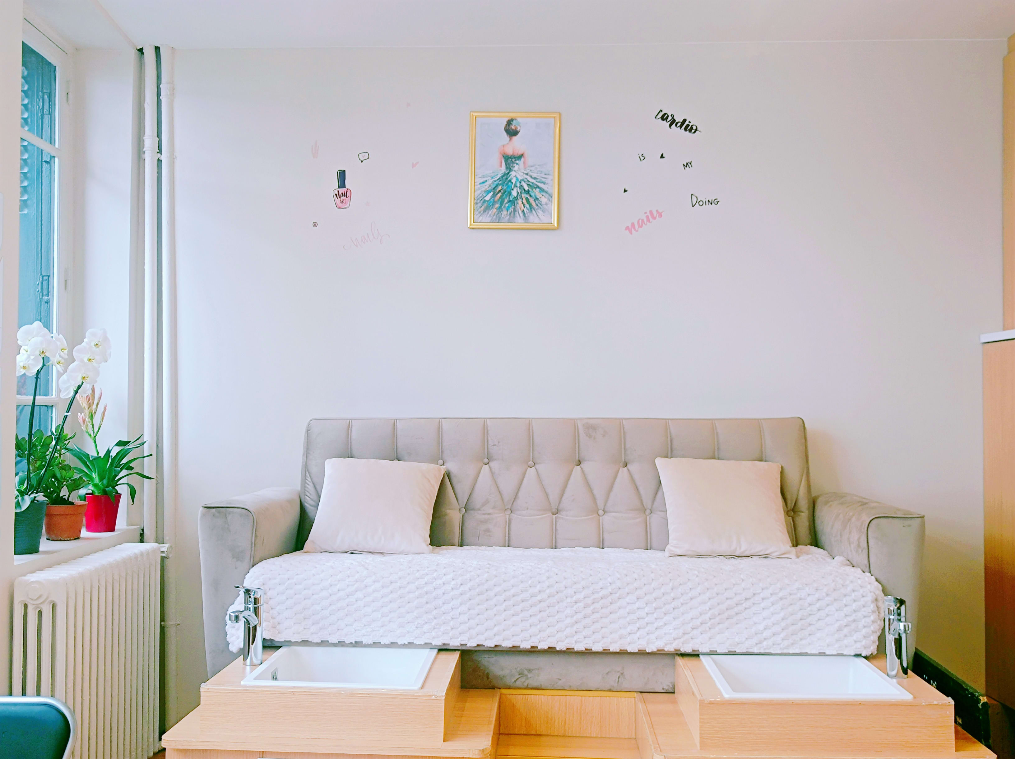 Nini nail - Onglerie Paris - OneBooking