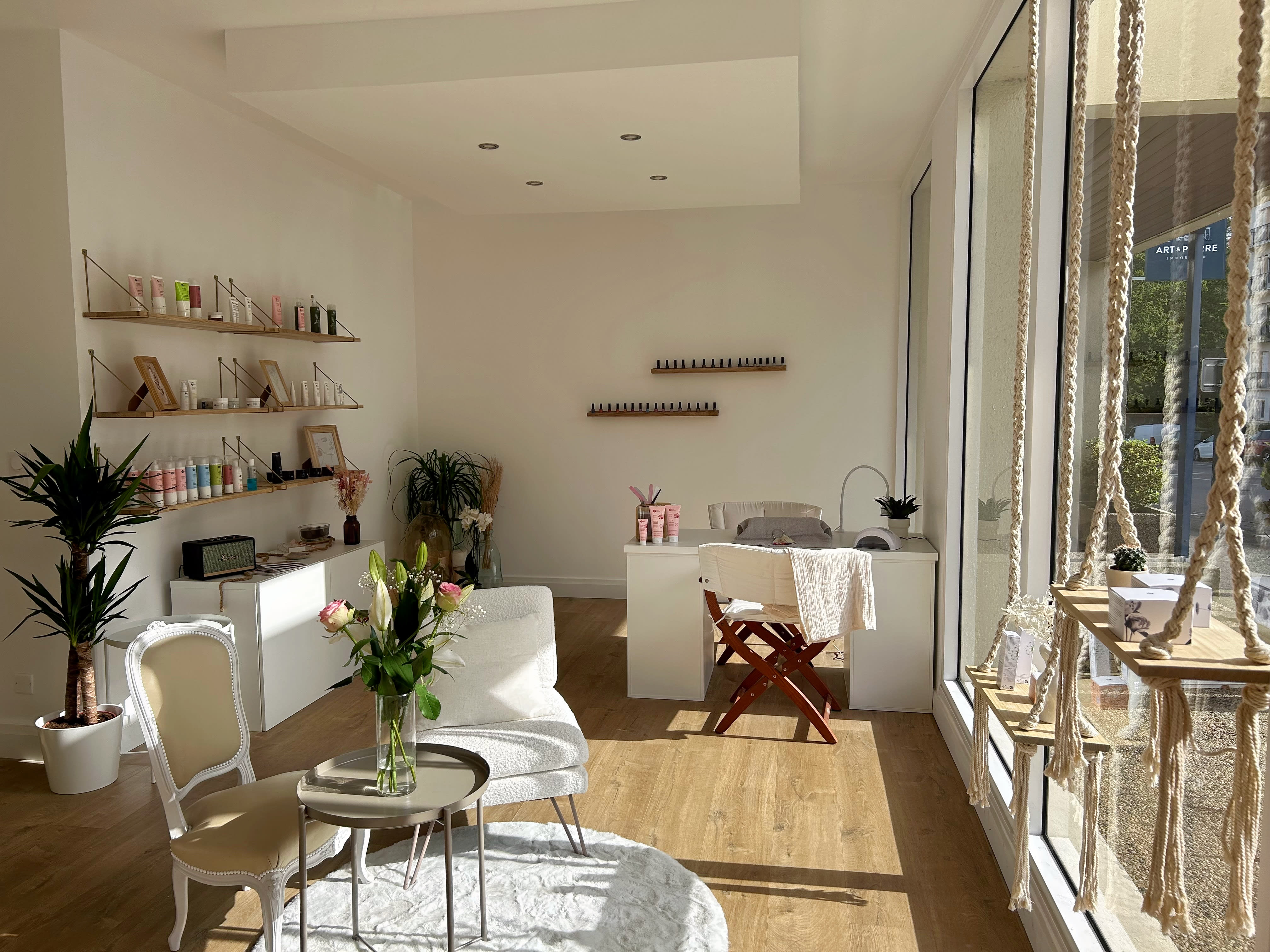 Coquette Lieu de beauté - Maquillage Nantes - OneBooking