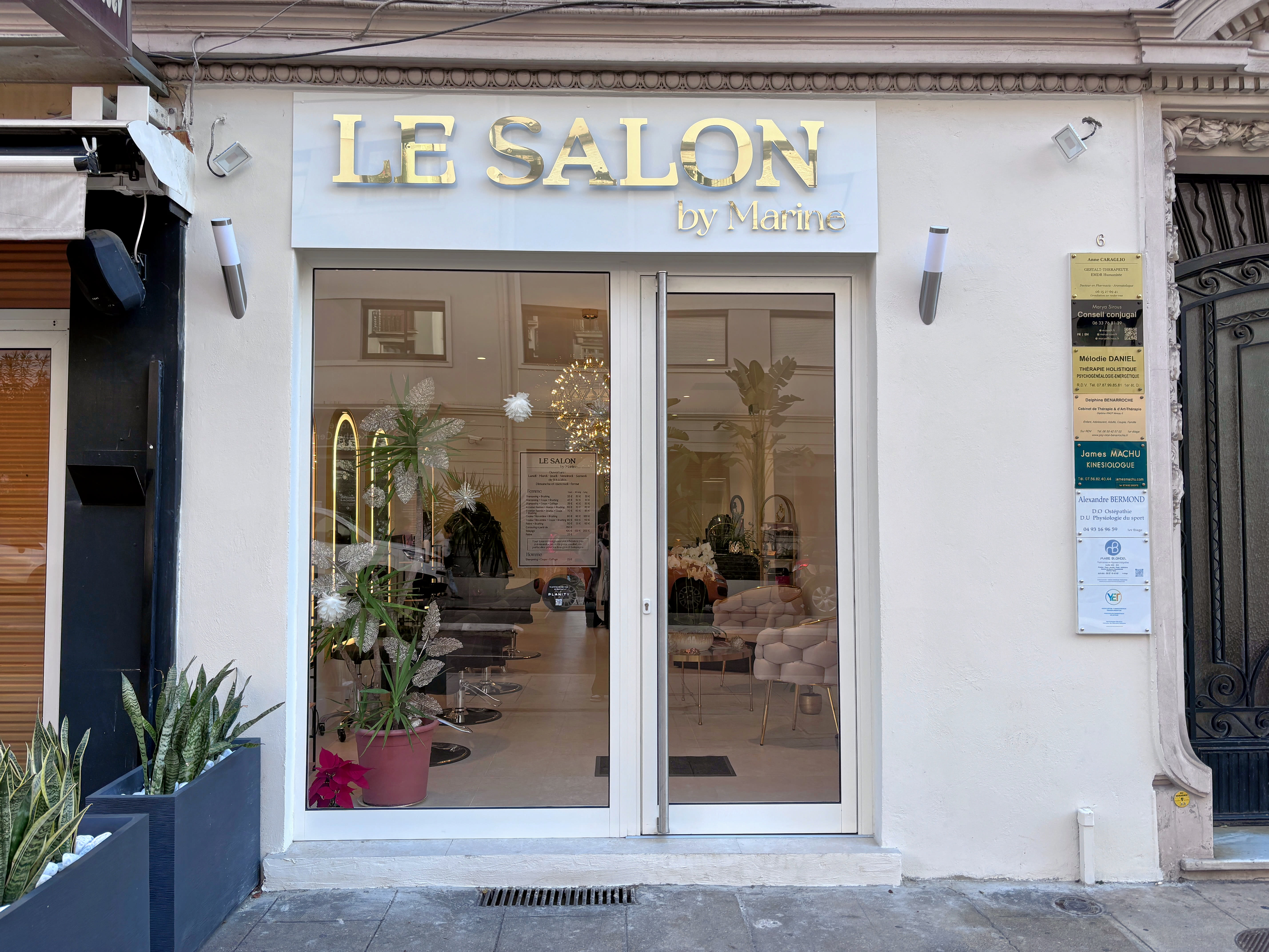 Le SALON by Marine