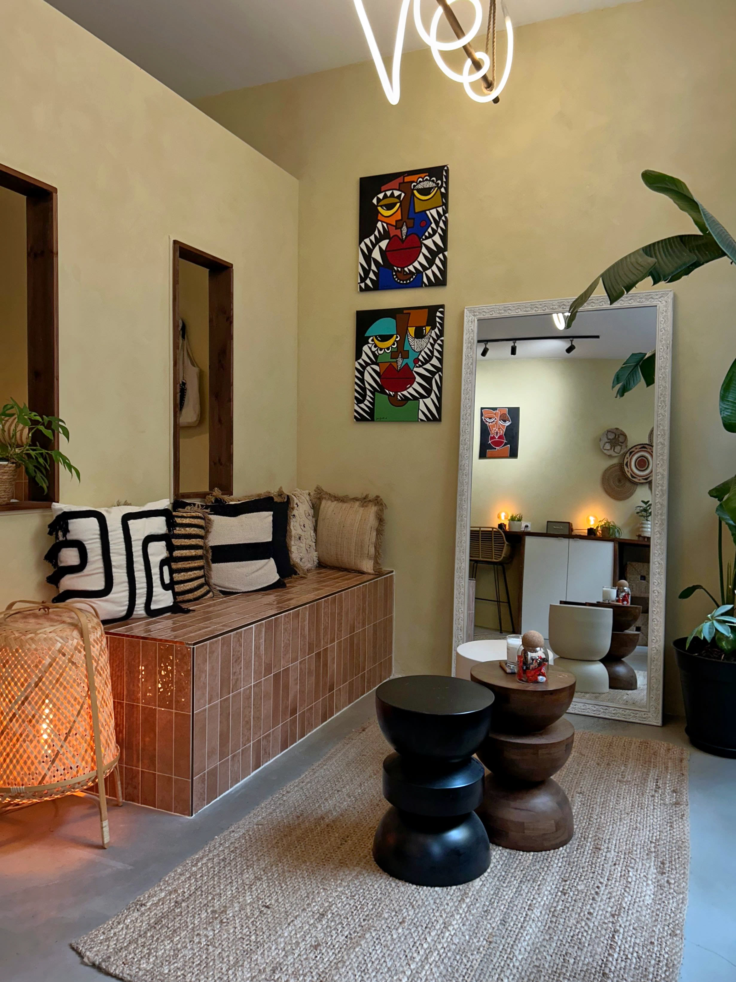 Les Mains Heureuses - Onglerie Lyon - OneBooking