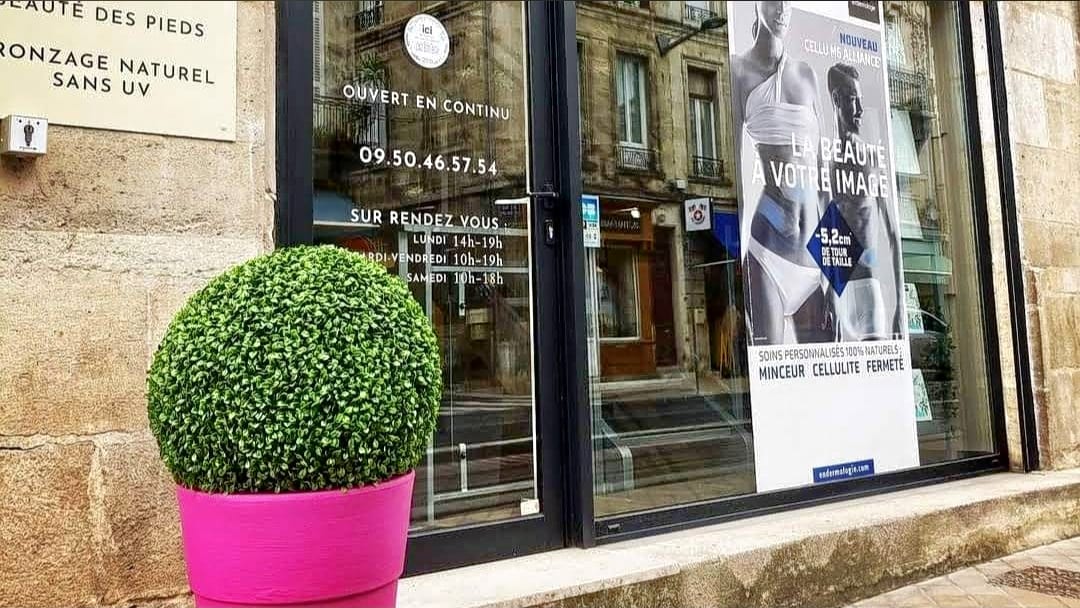 L’esthetique by Carol-Ann - Onglerie Bordeaux - OneBooking
