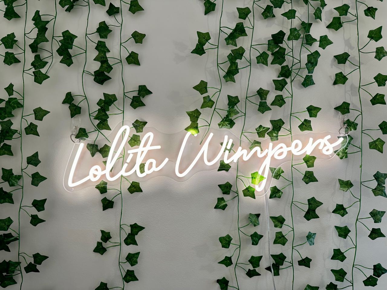 Lolita Wimpers