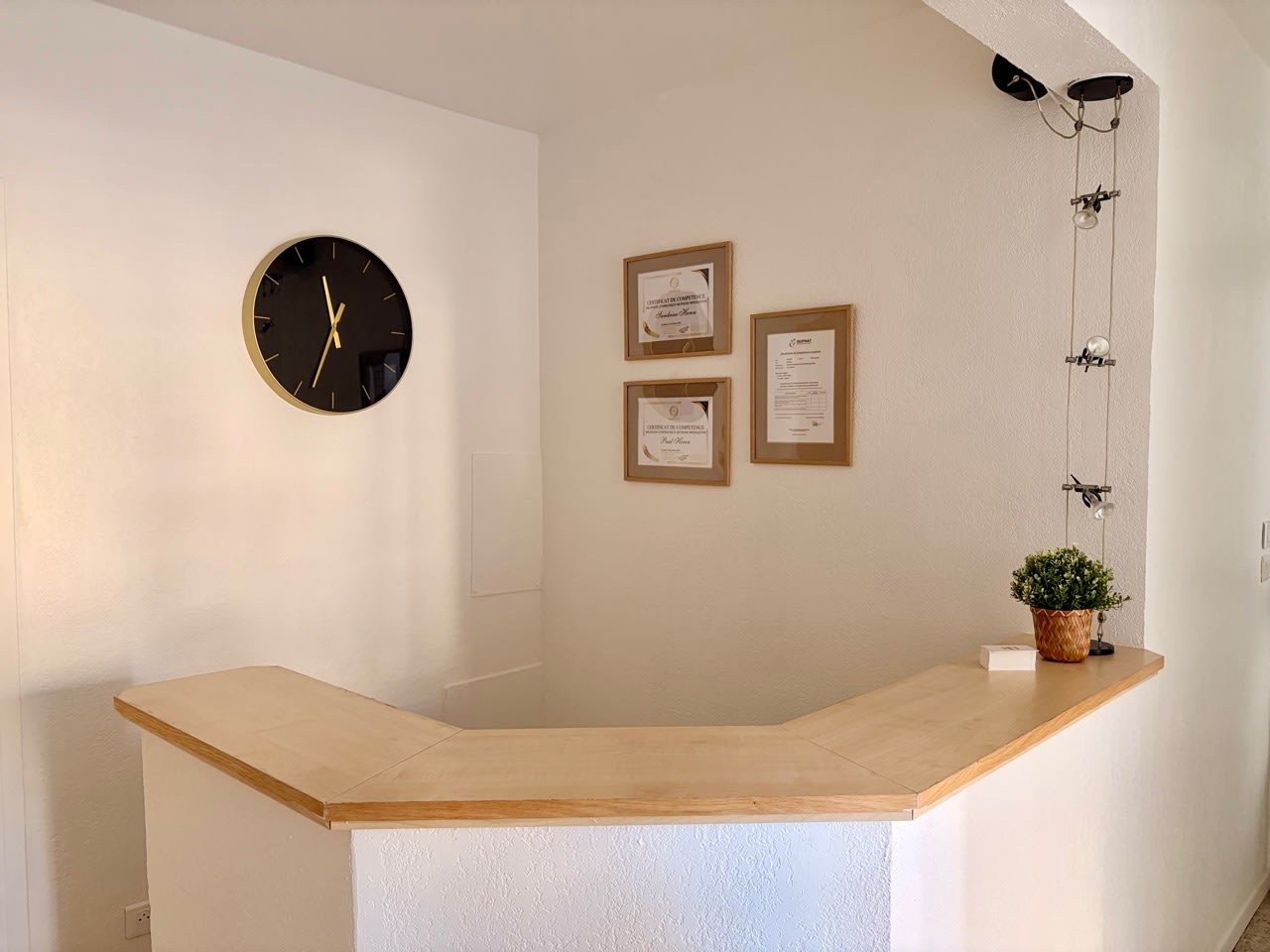Centre Herou Ostéopathe D.O Naturopathe /massage drainage lymphatique et bien être - Massage Cagnes-sur-Mer - OneBooking