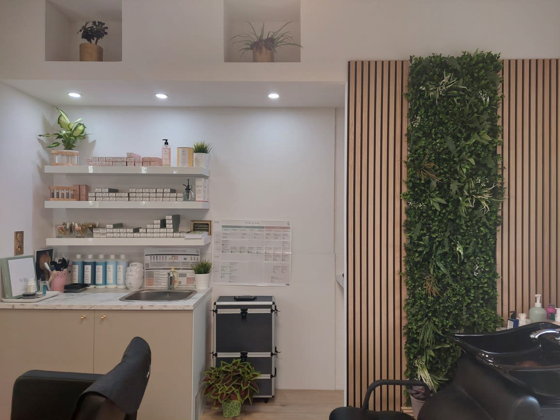 Assia Coiffure - Coiffure Alès - Assia Coiffure - Photo Galerie - OneBooking