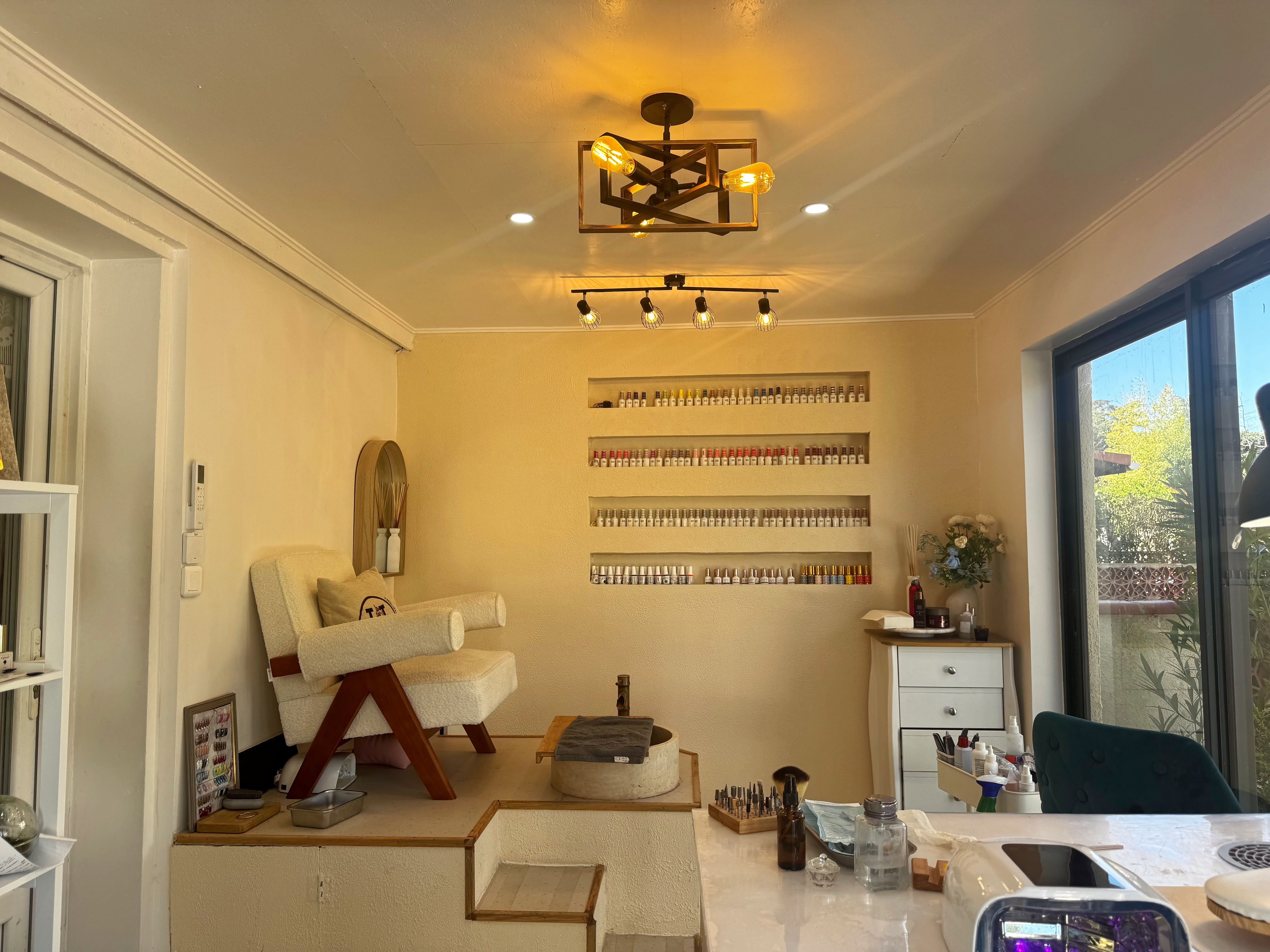 Nails Maison - Coiffure Toulouse - Nails Maison - Photo Galerie - OneBooking