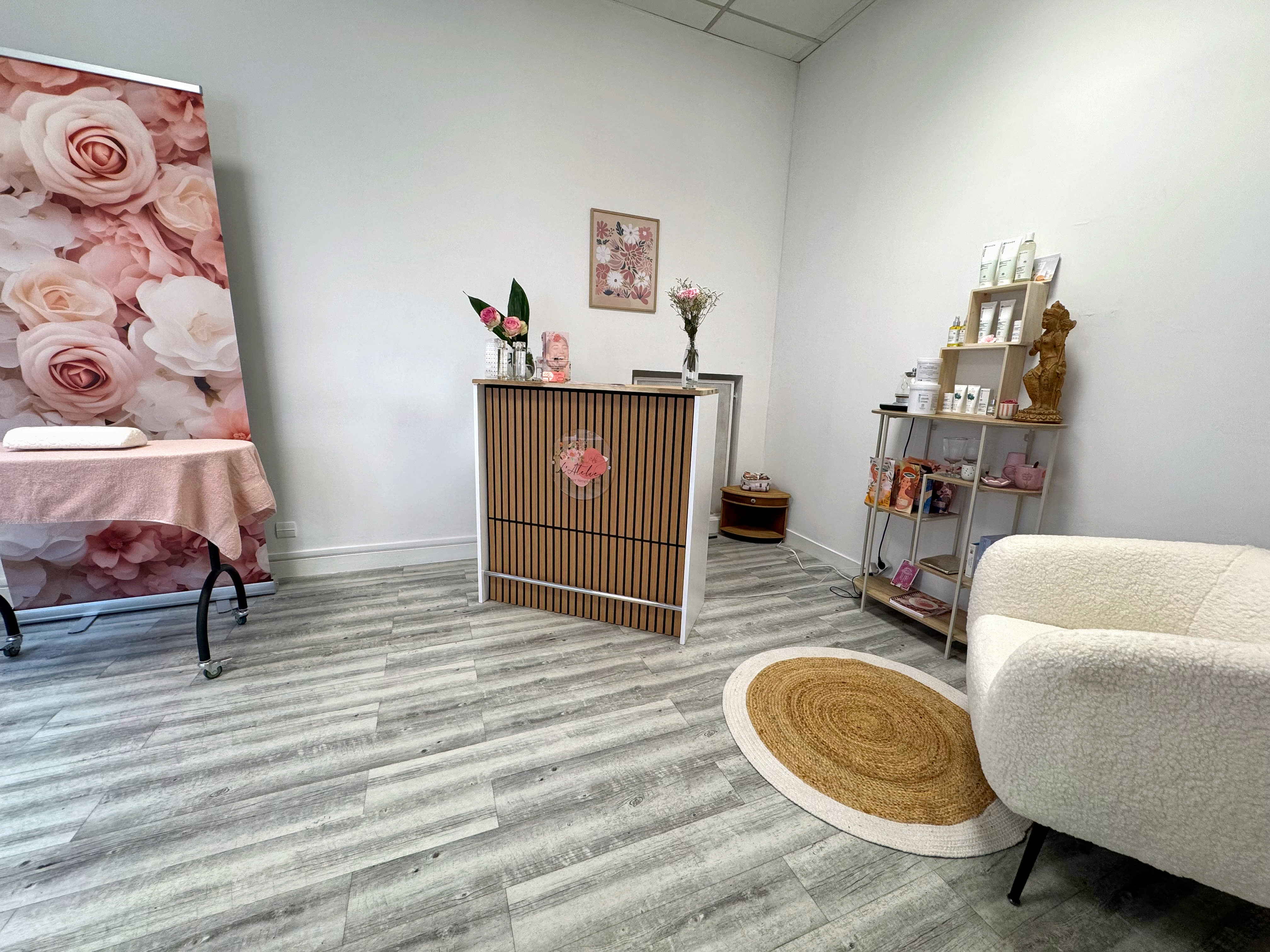 L'atelier s'aimer simplement - Elise Jamain - Créatrice bien-être et beauté pour femme - Coiffure Angers - OneBooking