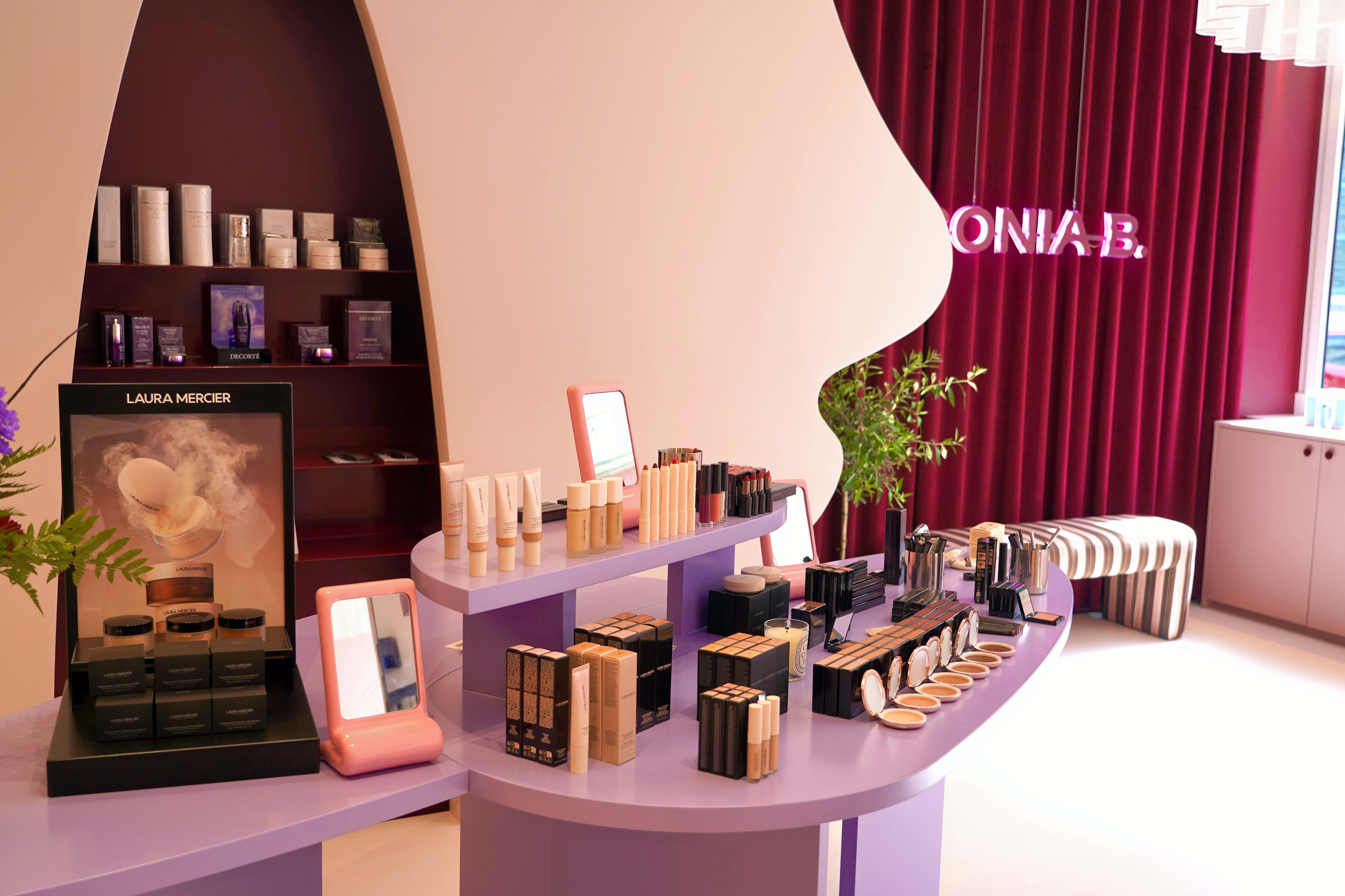 Sonia B. Vieux Lille - Onglerie Lille - OneBooking