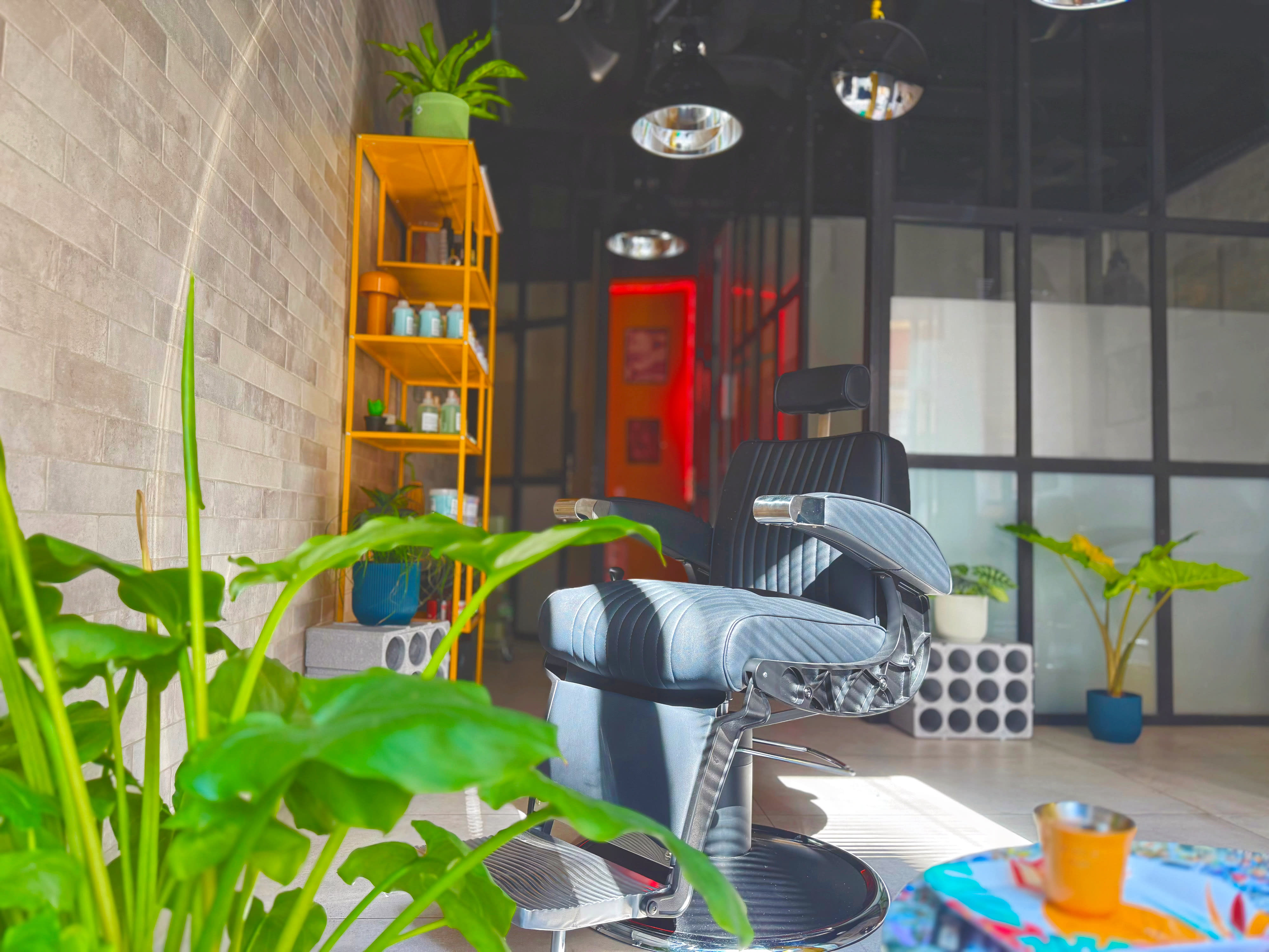 Atypical Studio - Coiffure Le Cannet - Photo de couverture - OneBooking