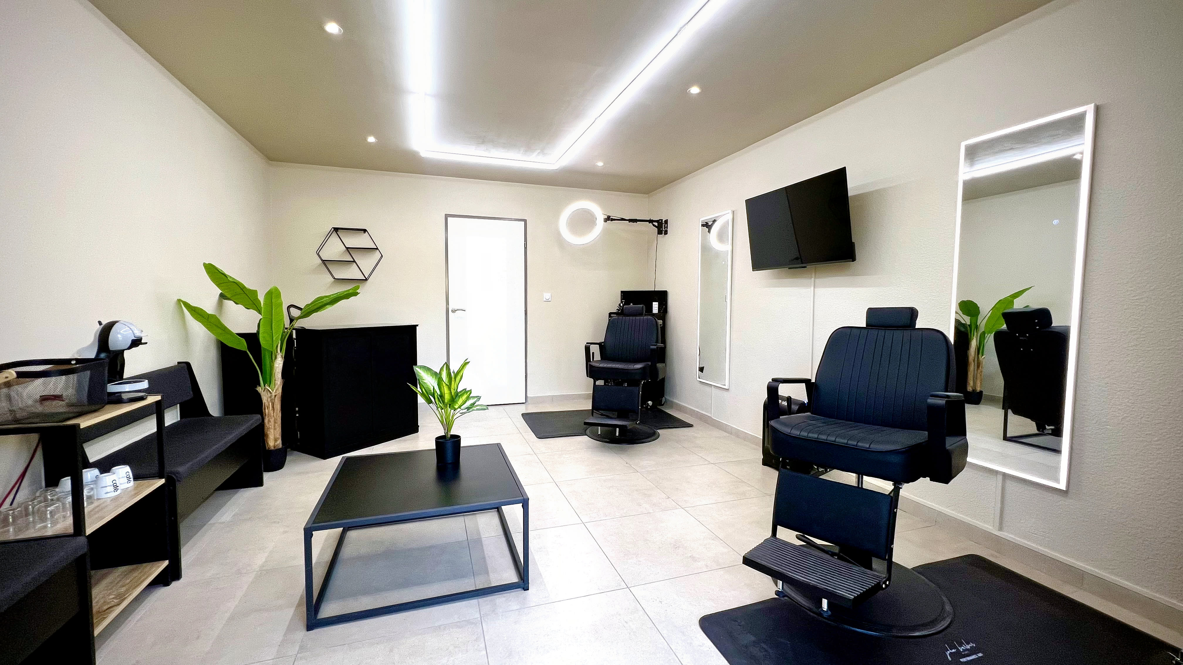 CAZA Barber - Barbier Nîmes - OneBooking