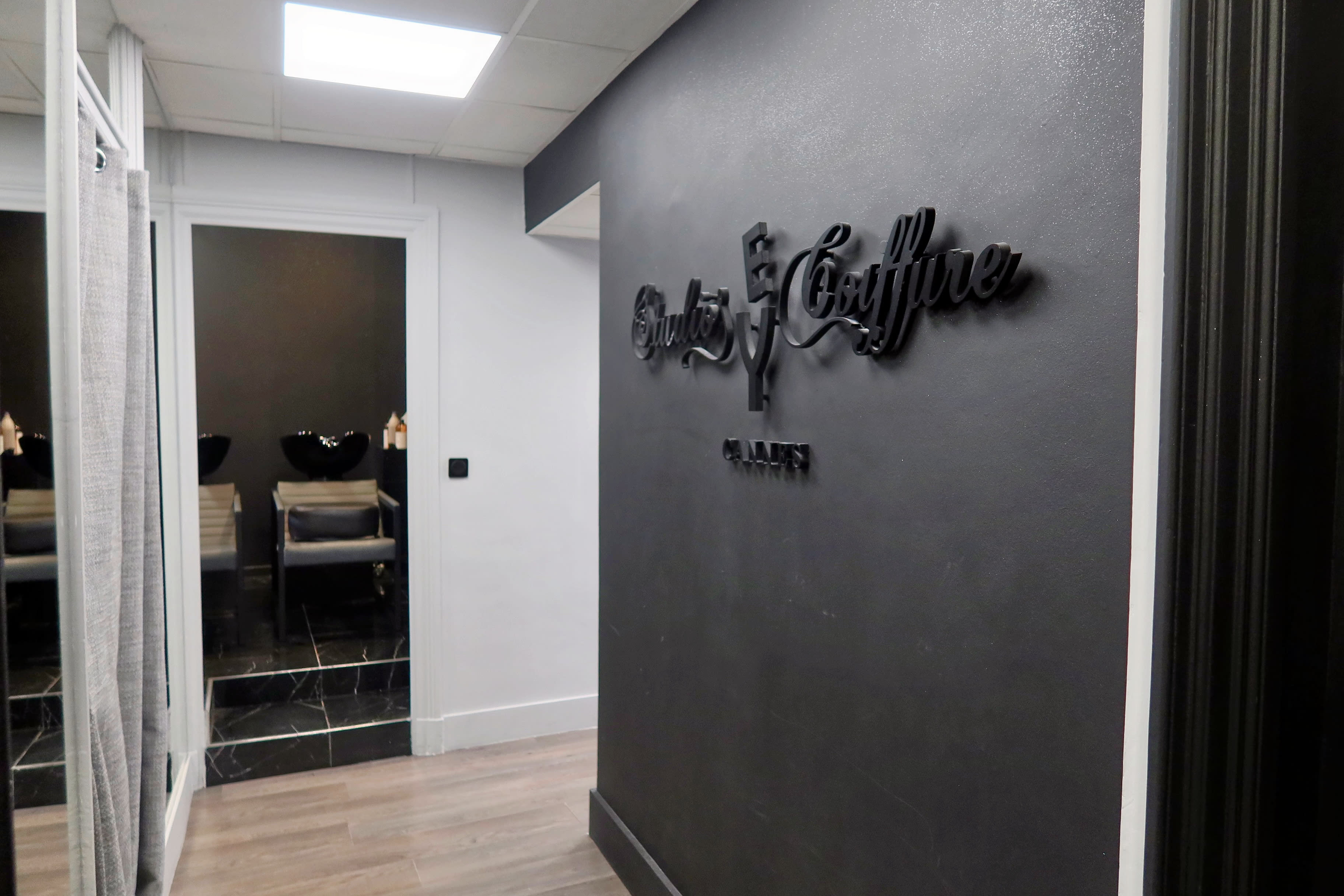 Studio Coiffure - Coiffure Cannes - Studio Coiffure - Photo Galerie - OneBooking