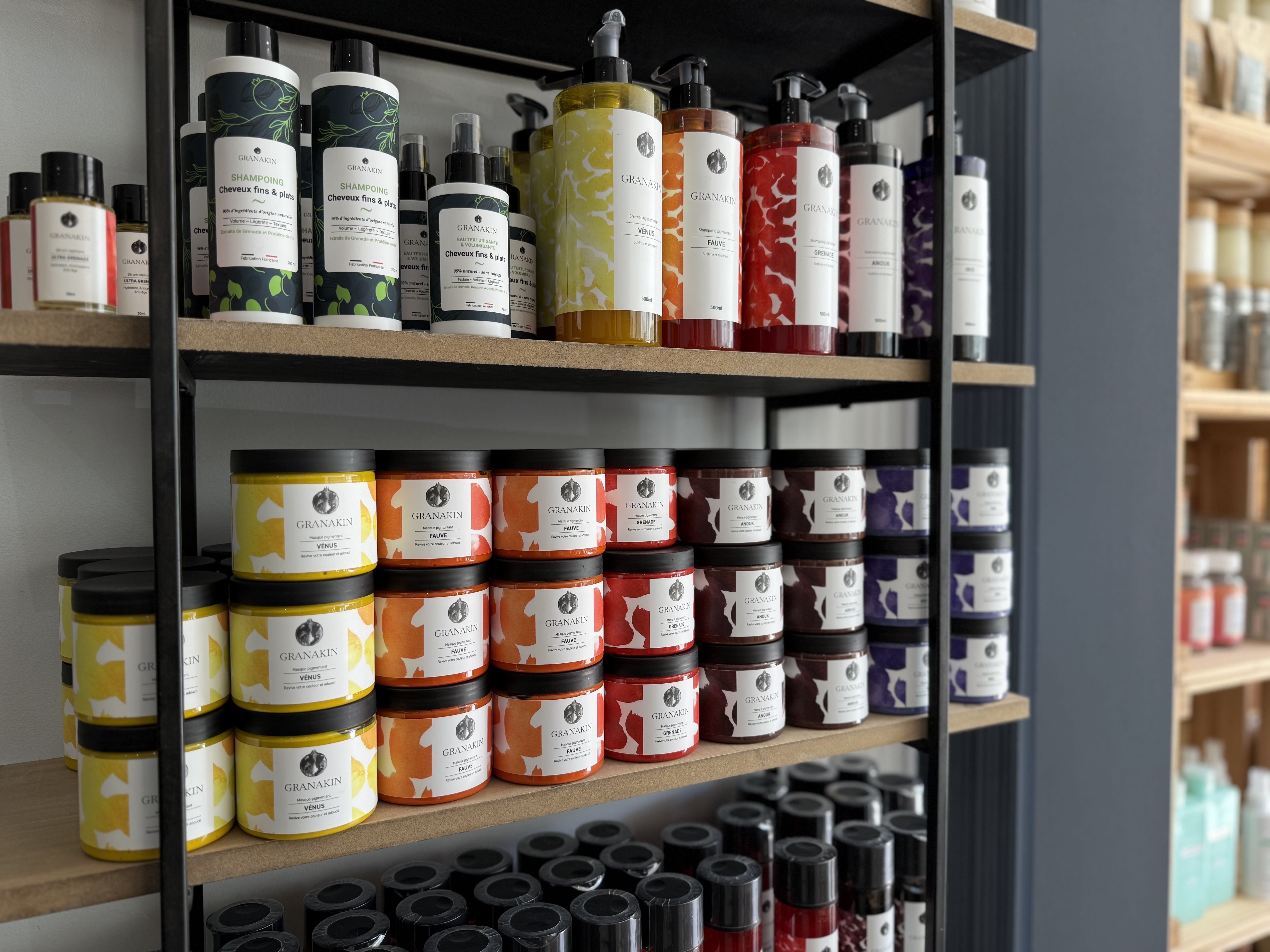 Pigmenté - coloriste végétal et alternatif - Institut de beauté Cannes - Pigmenté - coloriste végétal et alternatif - Photo Galerie - OneBooking