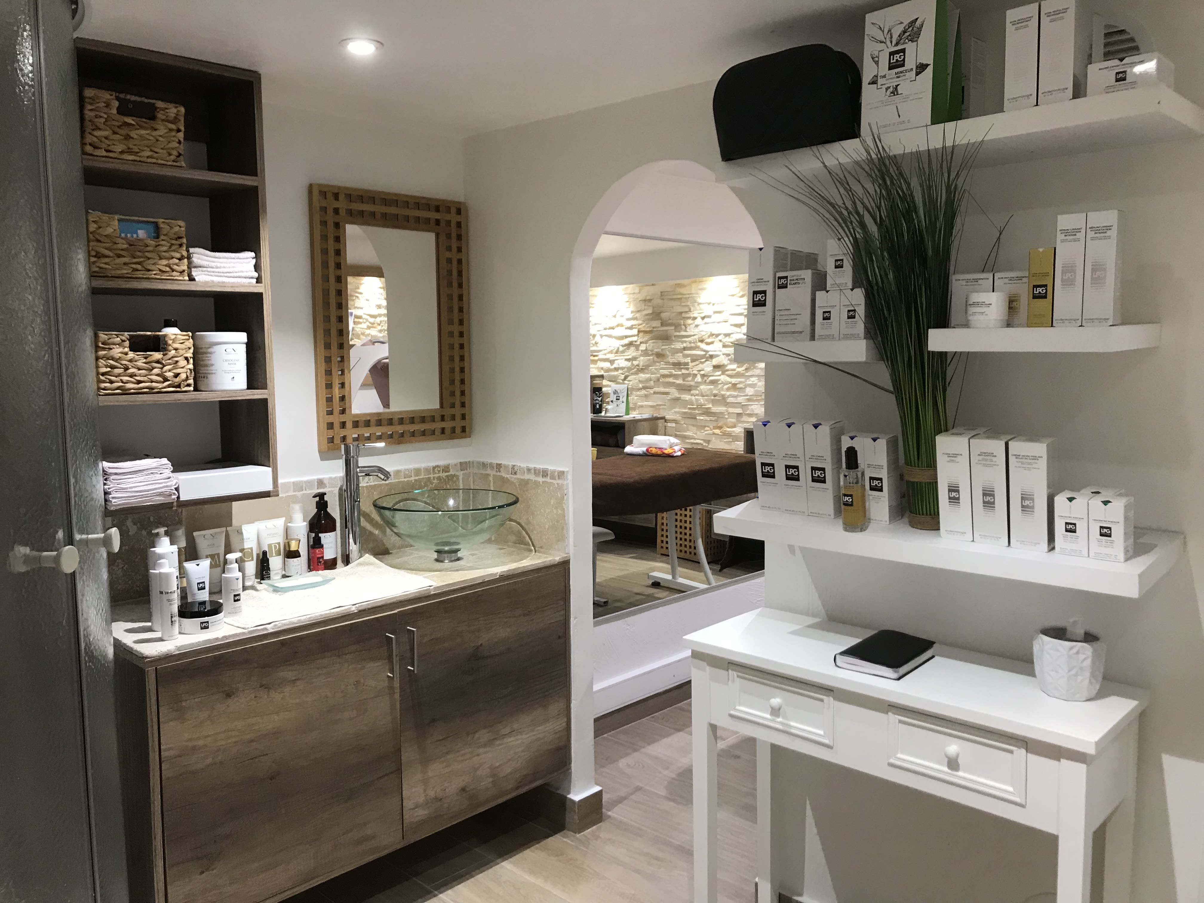 Madysson Coiffure & Esthétique - Institut de beauté Cannes - Photo de couverture - OneBooking