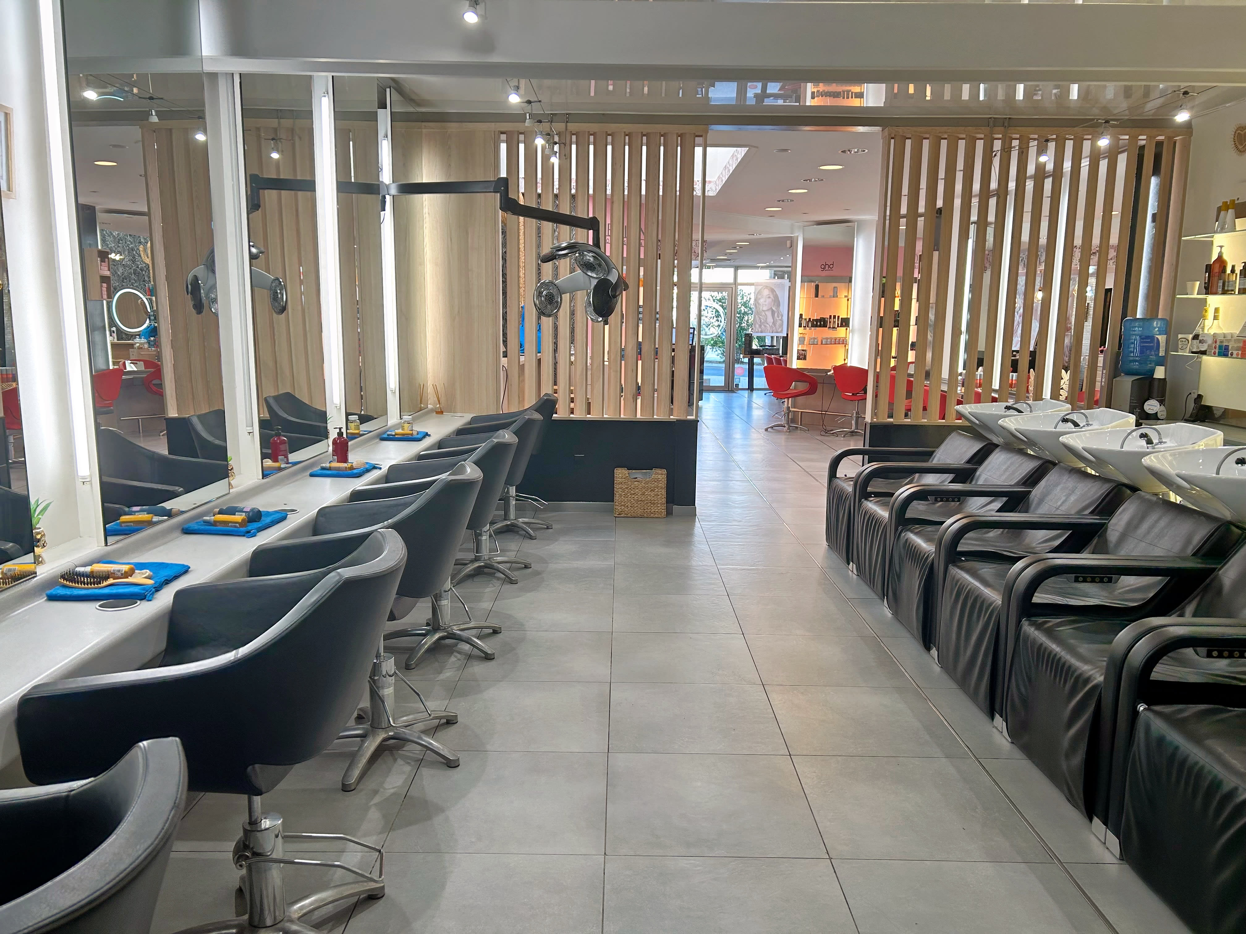 BH Coiffure & BH Barber - Coiffure Brignoles - BH Coiffure & BH Barber - Photo Galerie - OneBooking