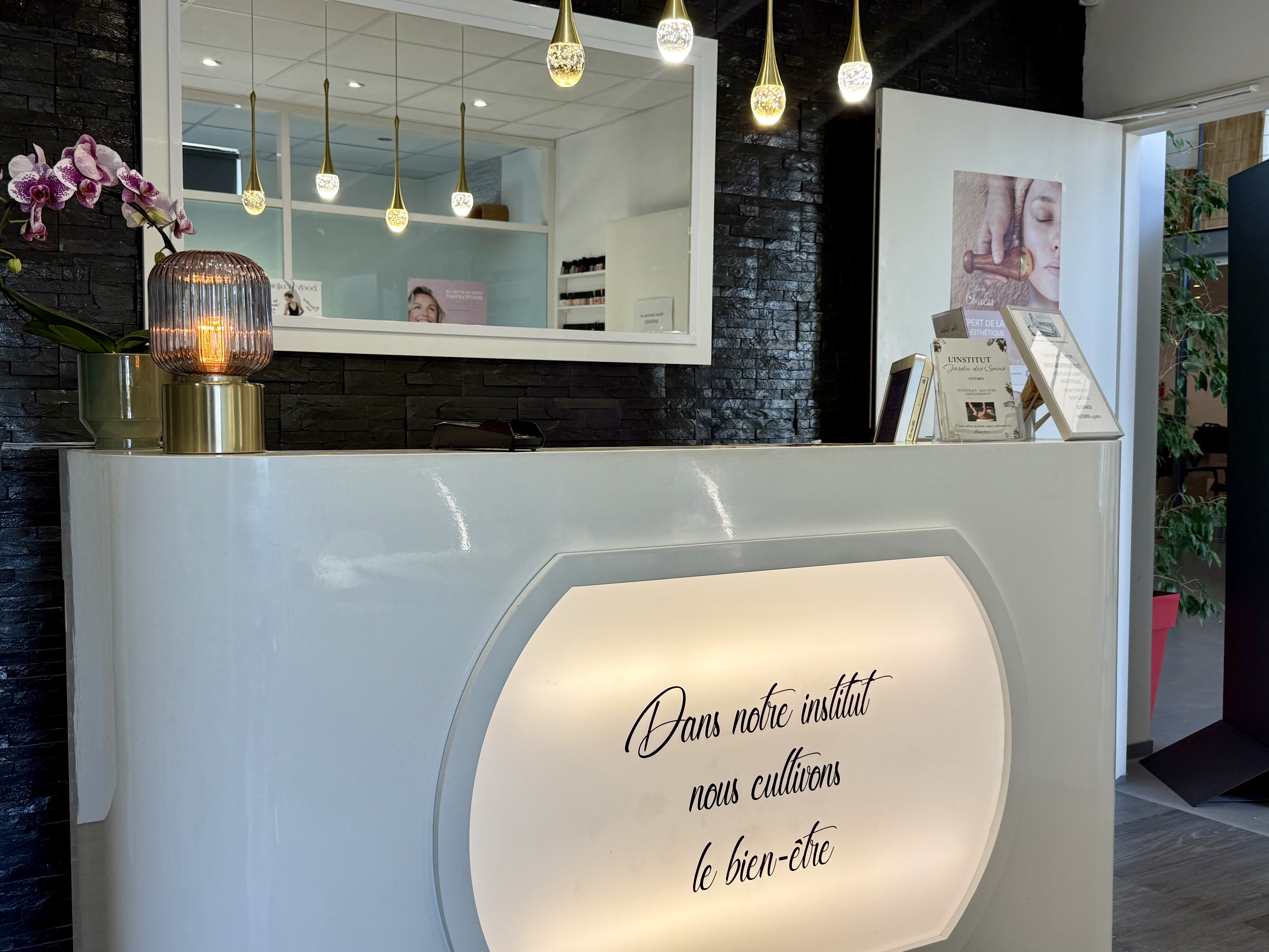Jardin des Soins - Institut de beauté Antibes - Jardin des Soins - Photo Galerie - OneBooking