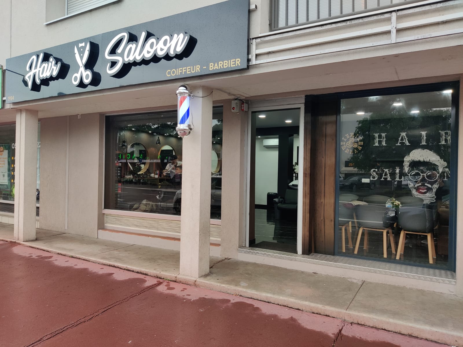 Hair saloon