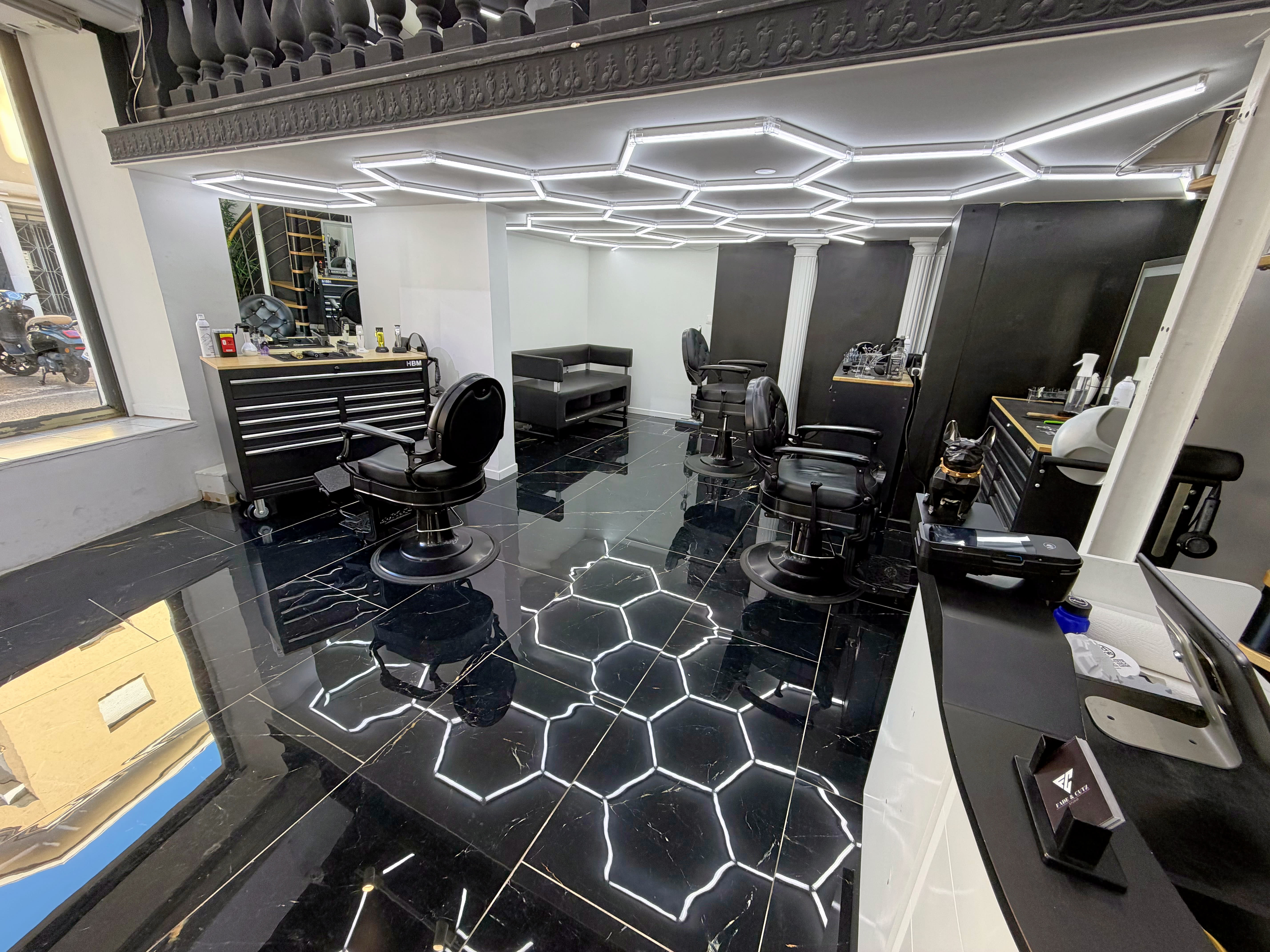 Fade and Cutz - Coiffure Cannes - Fade and Cutz - Photo Galerie - OneBooking