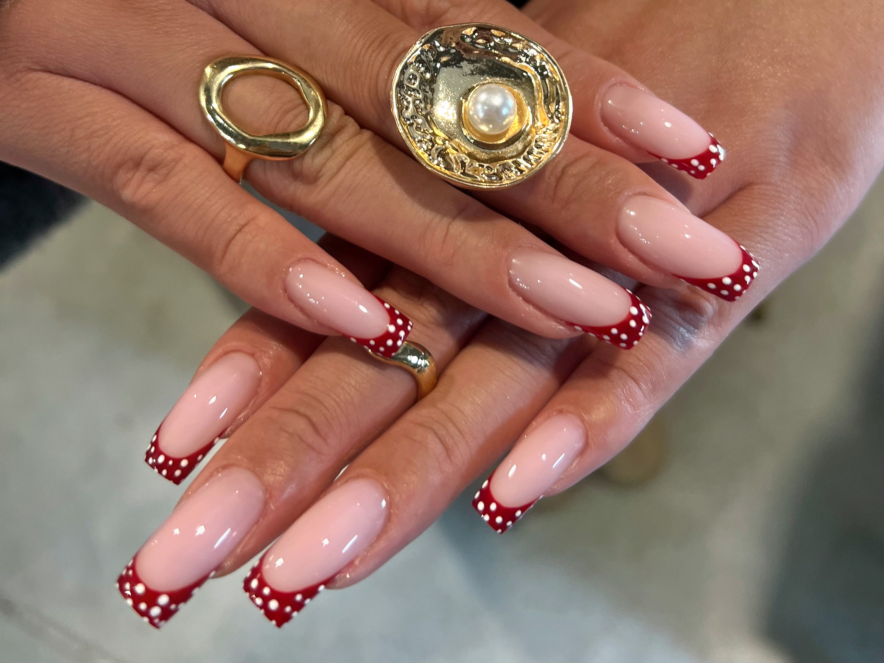 MOON NAILS (SLOWIANKA) - Onglerie Dijon - OneBooking