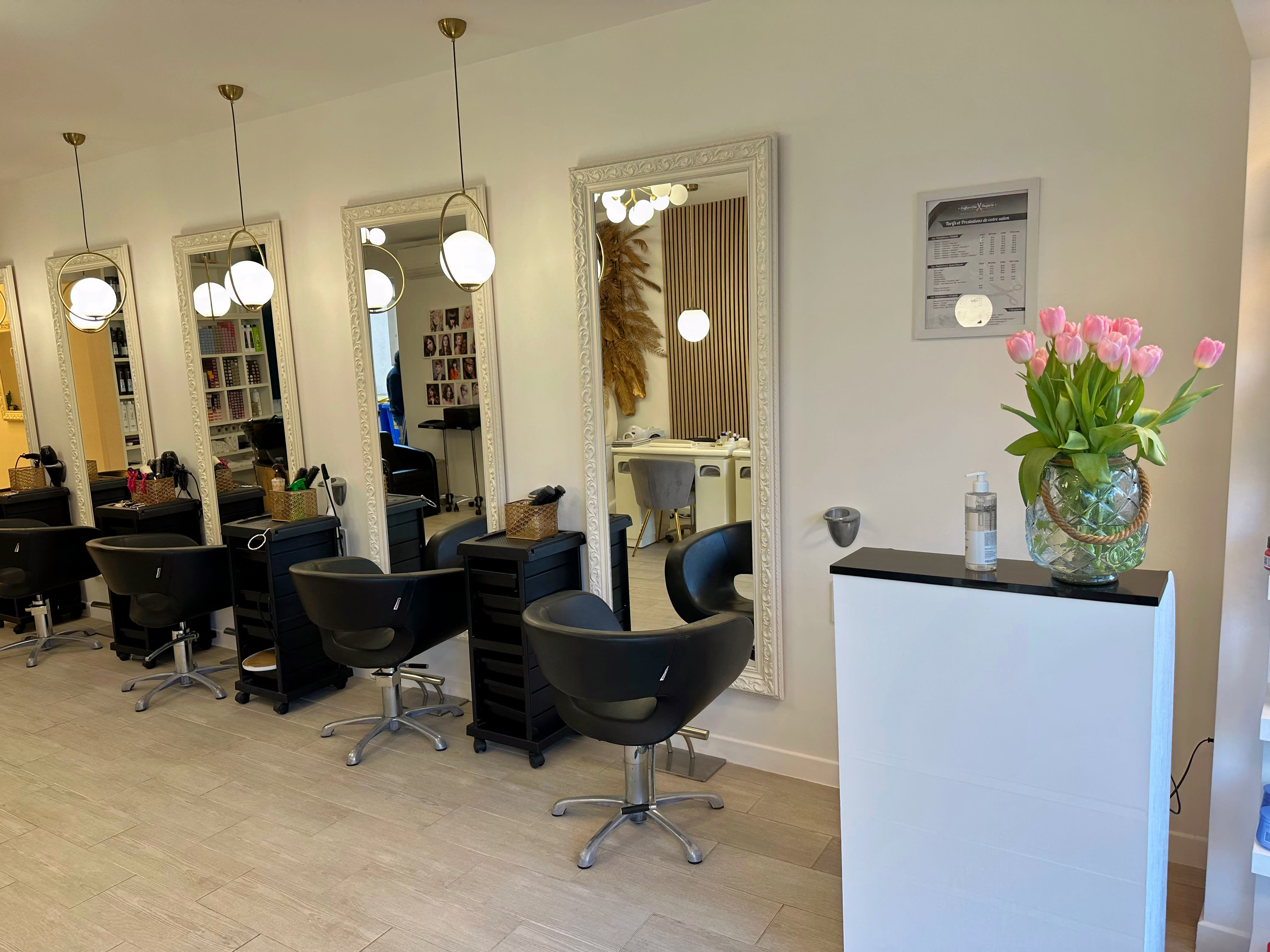 Chic coiffure