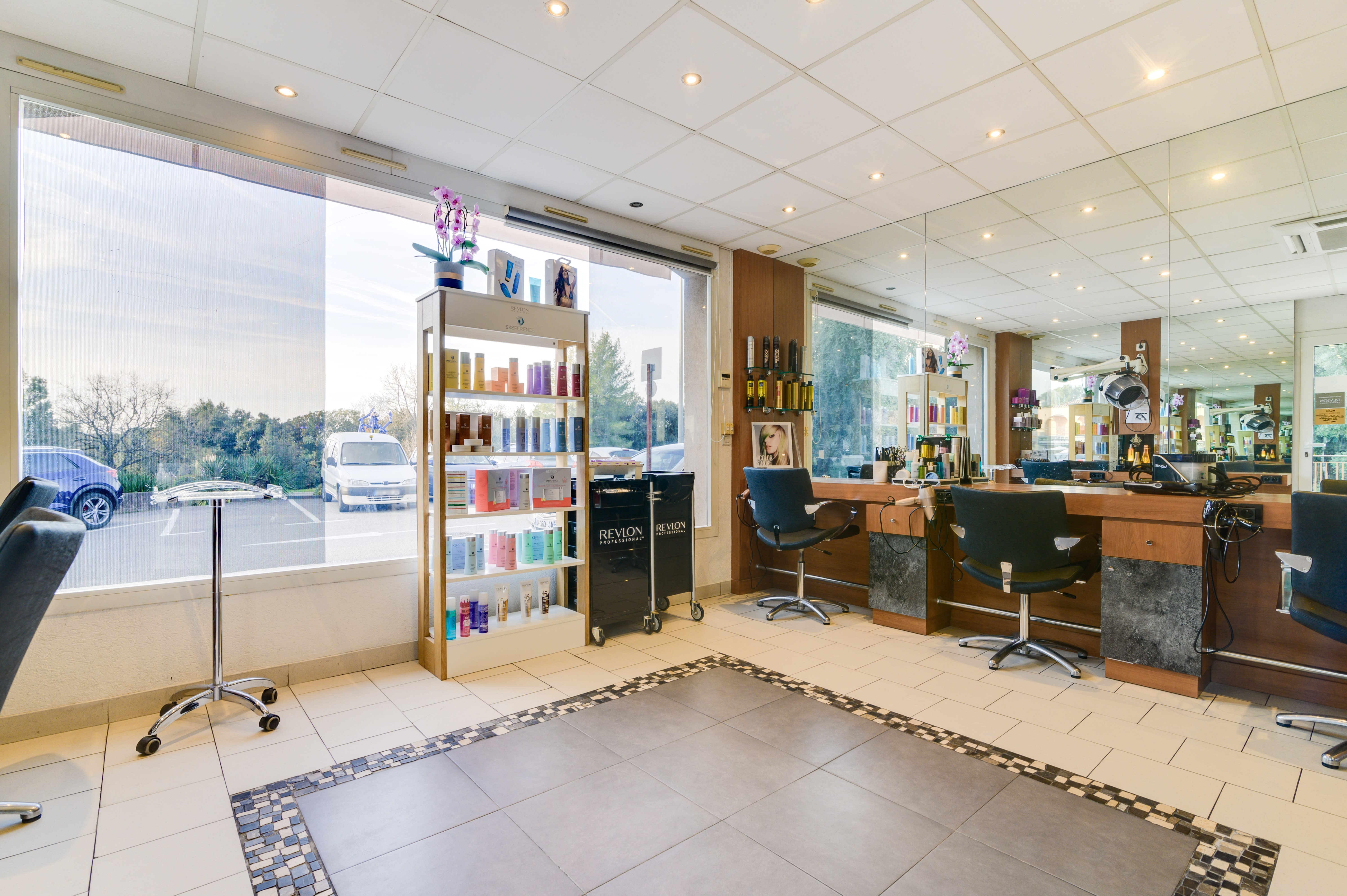 Salon SCM - Coiffure Valbonne - Salon SCM - Photo Galerie - OneBooking