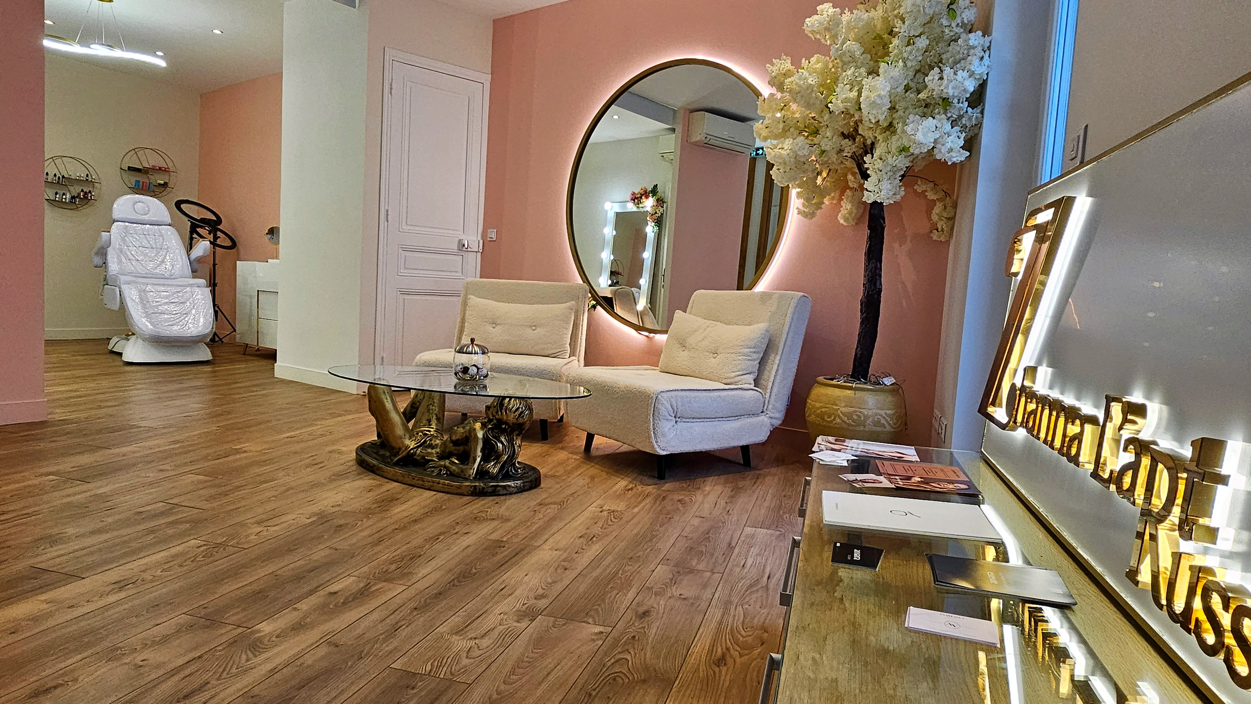 Zhanna l'art russe - Institut de beauté Cannes - Zhanna l'art russe - Photo Galerie - OneBooking