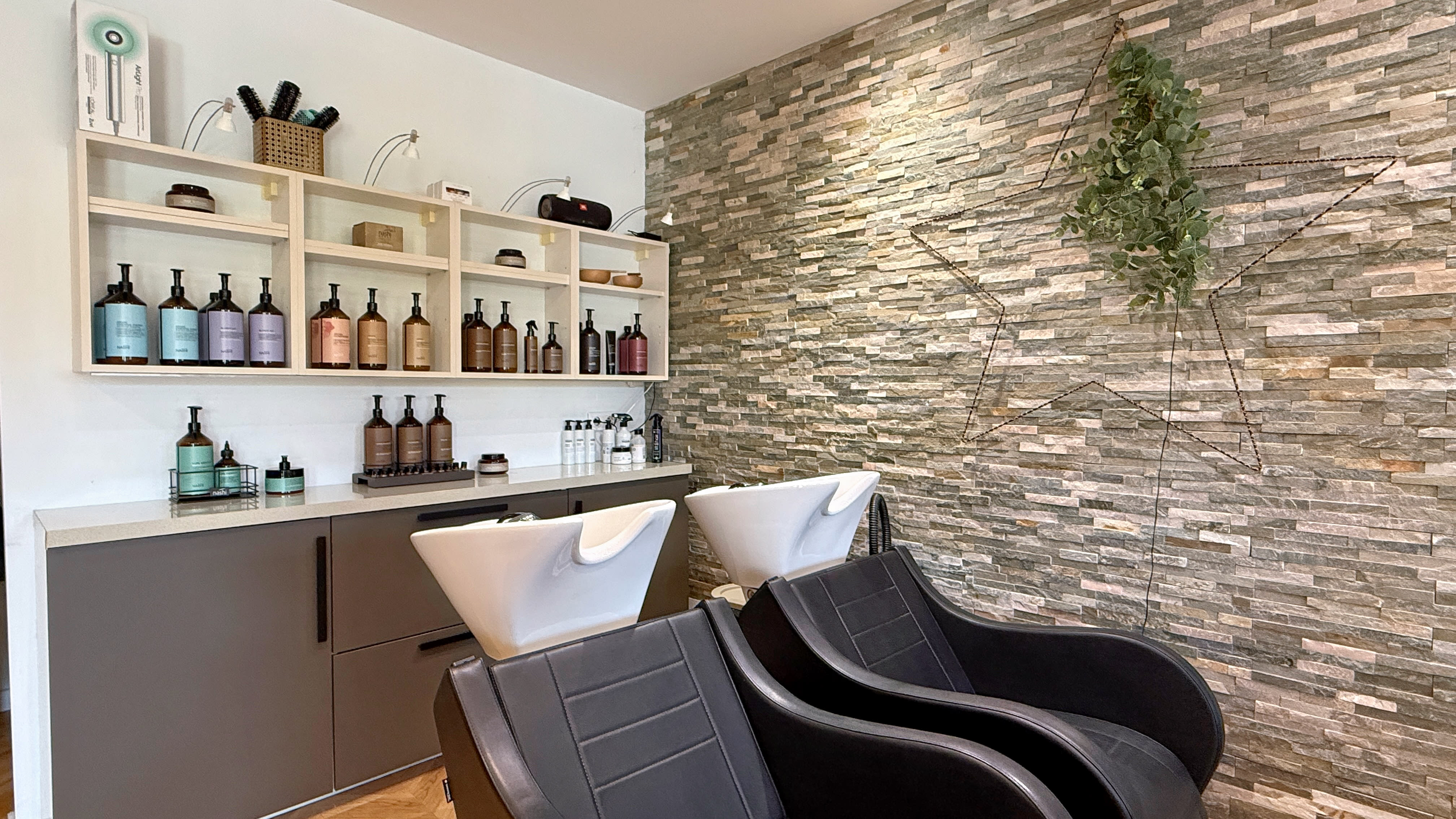 Le Fauteuil By Shirley - Coiffure Mougins - Le Fauteuil By Shirley - Photo Galerie - OneBooking