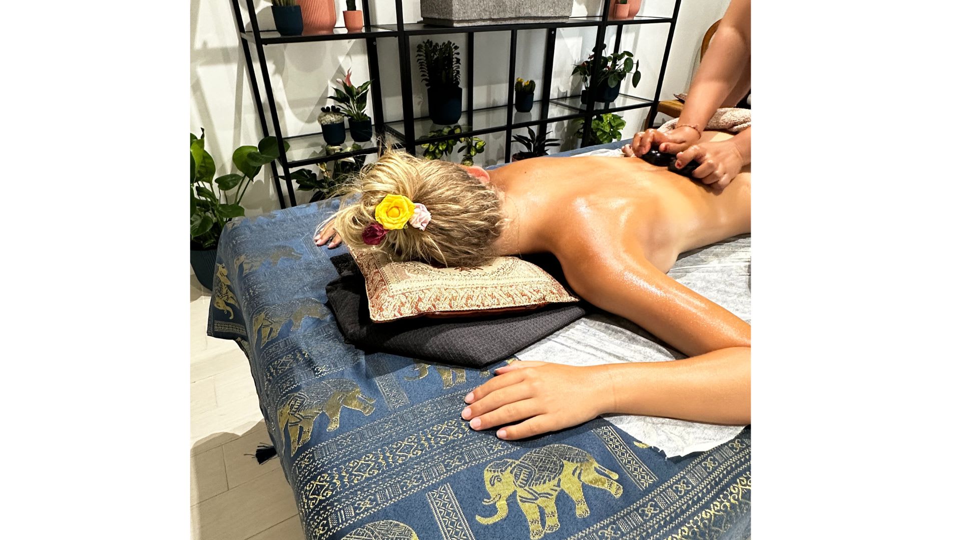 Ayothaya massage - Sourcils & cils Nice - Ayothaya massage - Photo Galerie - OneBooking