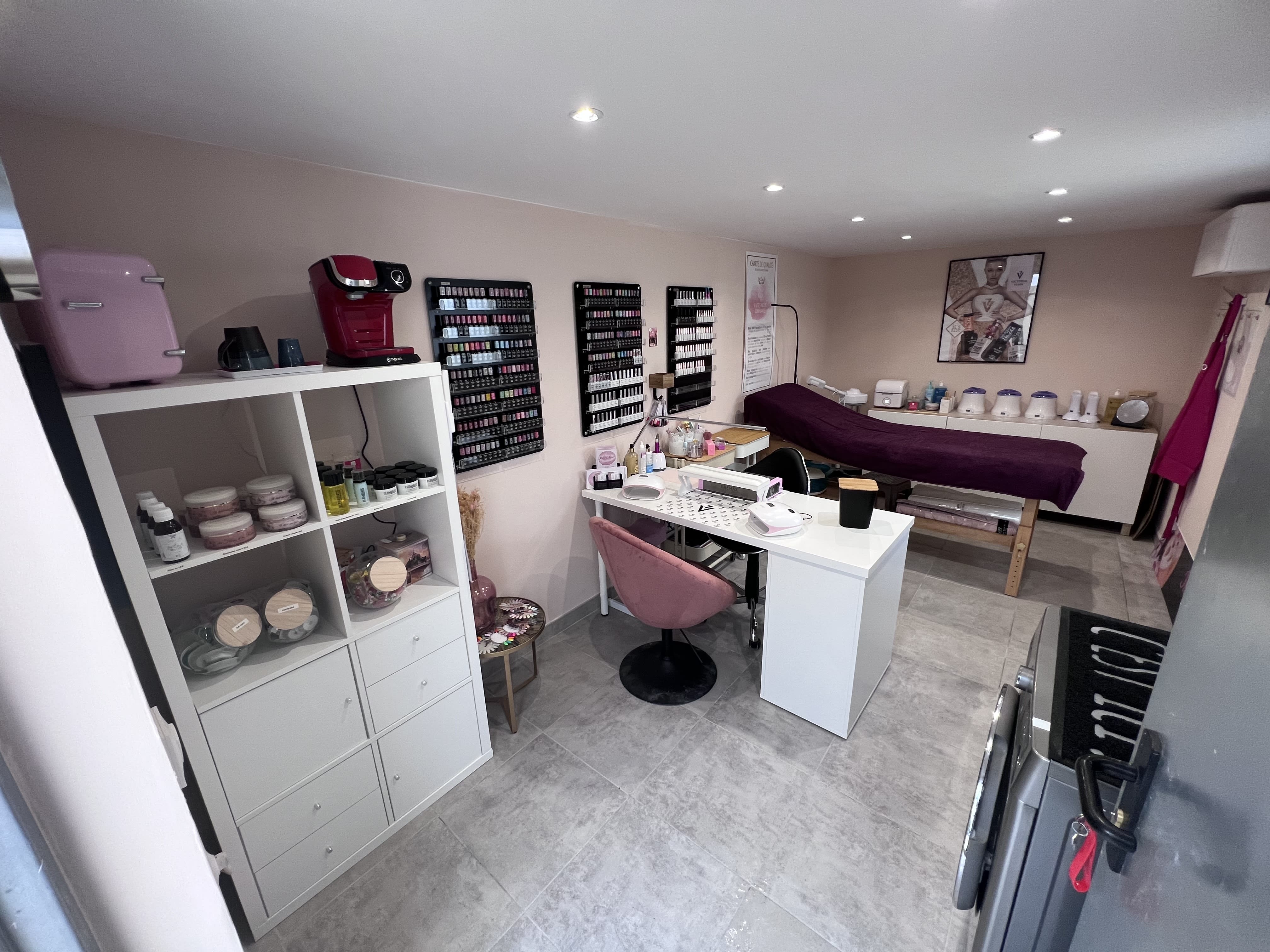 Perle de beauté - Onglerie Nîmes - OneBooking