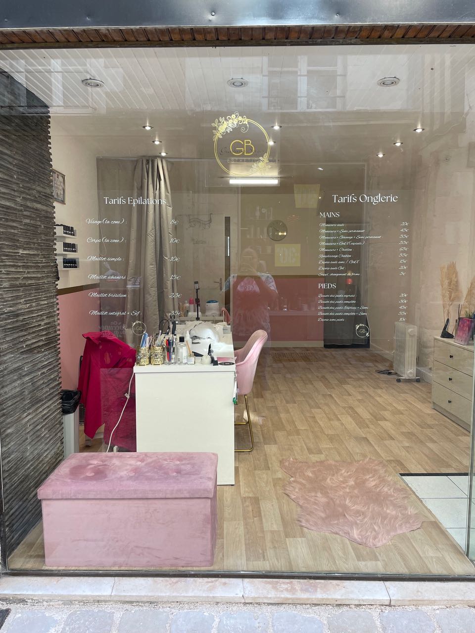 GB esthétic - Onglerie Poitiers - OneBooking