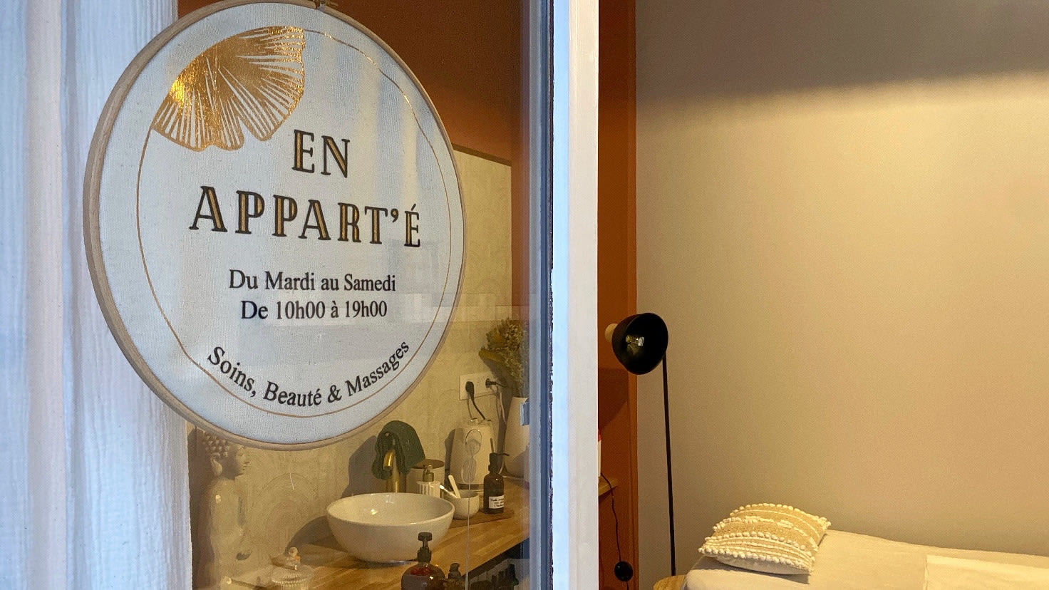 En Appart’é par Marie-Carole Demay - Sourcils & cils Toulouse - OneBooking