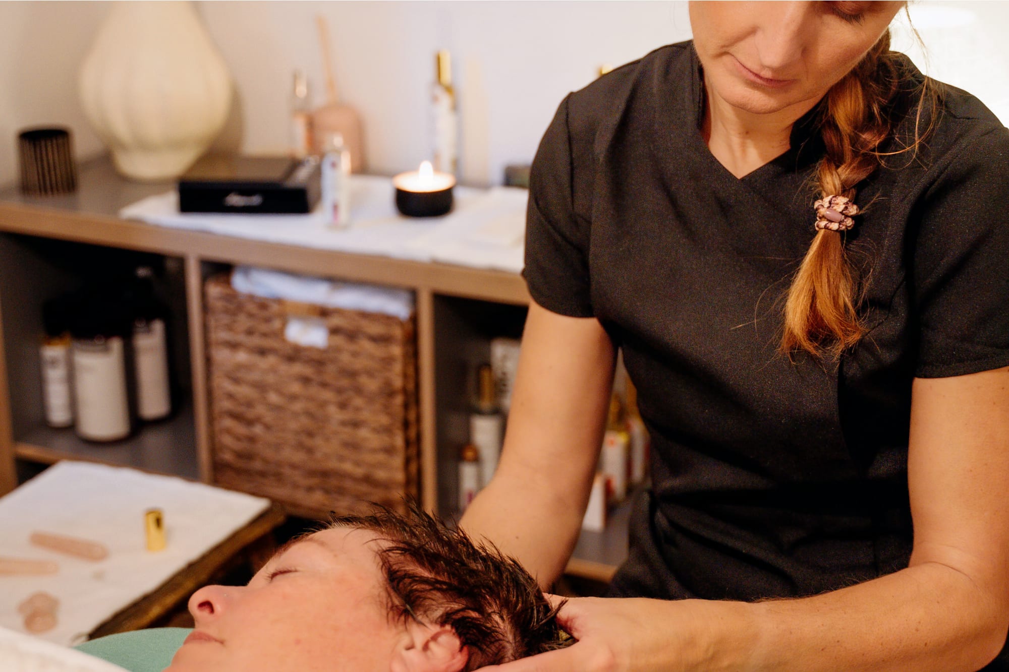 Coralie Espeut Massages - Sourcils & cils Ajaccio - OneBooking