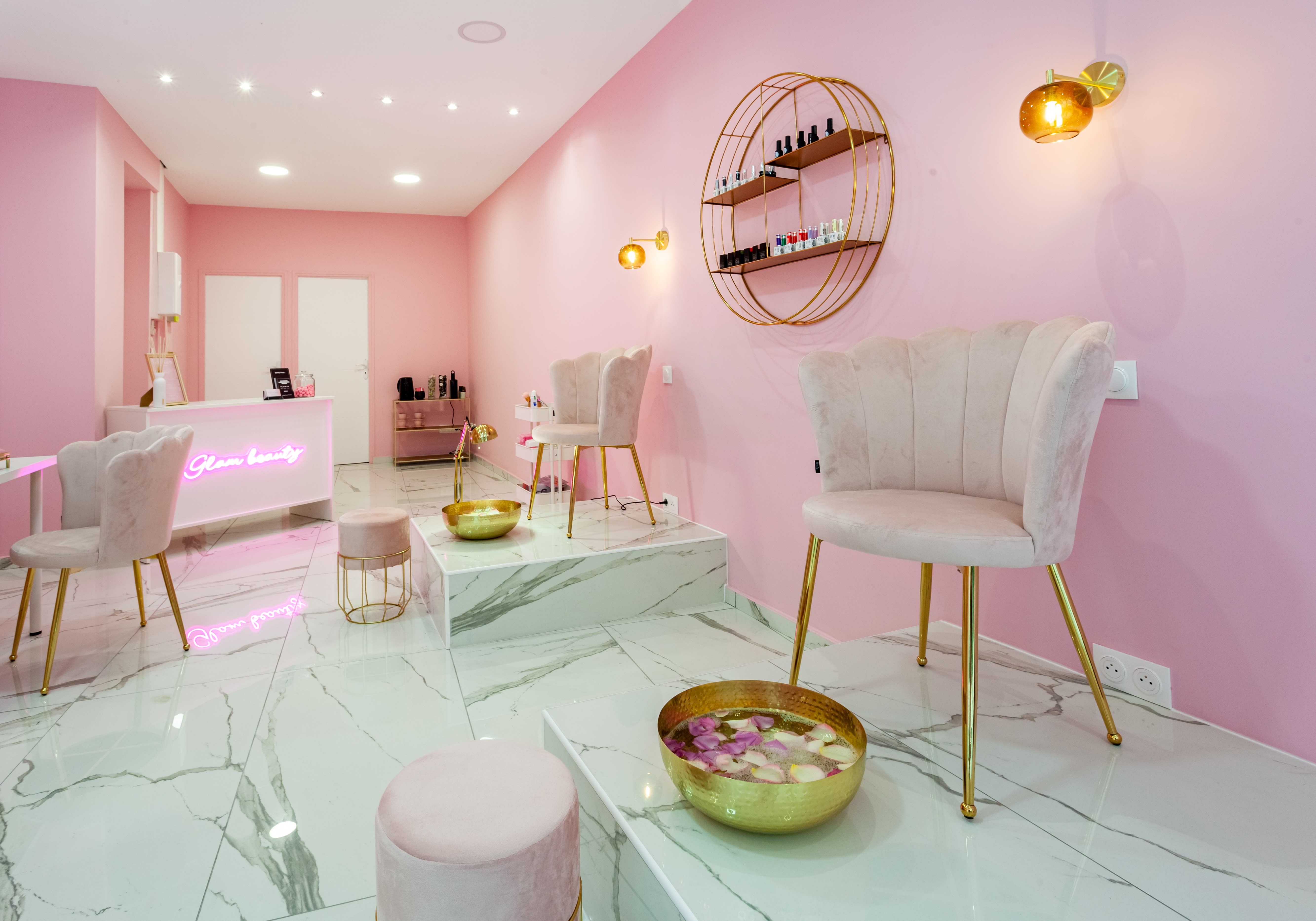 Glam Beauty - Onglerie Saint-Étienne - OneBooking
