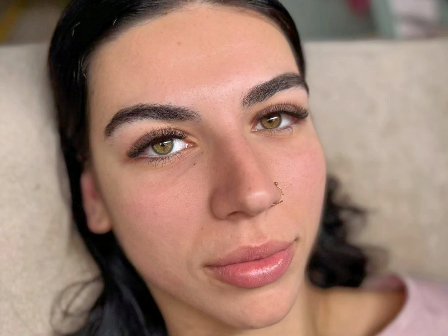 Une Pose chez Vivi - Sourcils & cils Nice - Une Pose chez Vivi - Photo Galerie - OneBooking