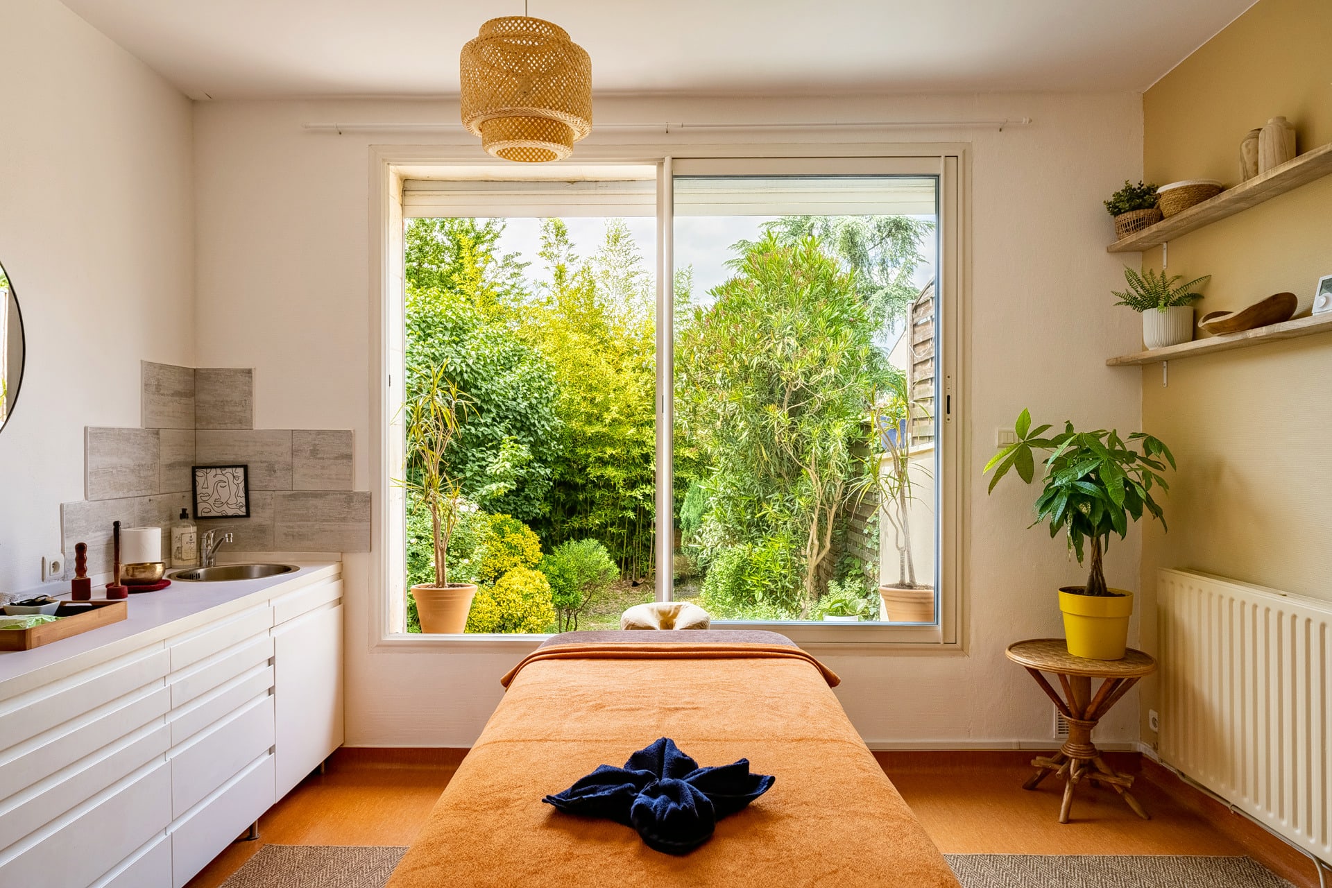 Happy Mood Society - Massage Bordeaux - OneBooking