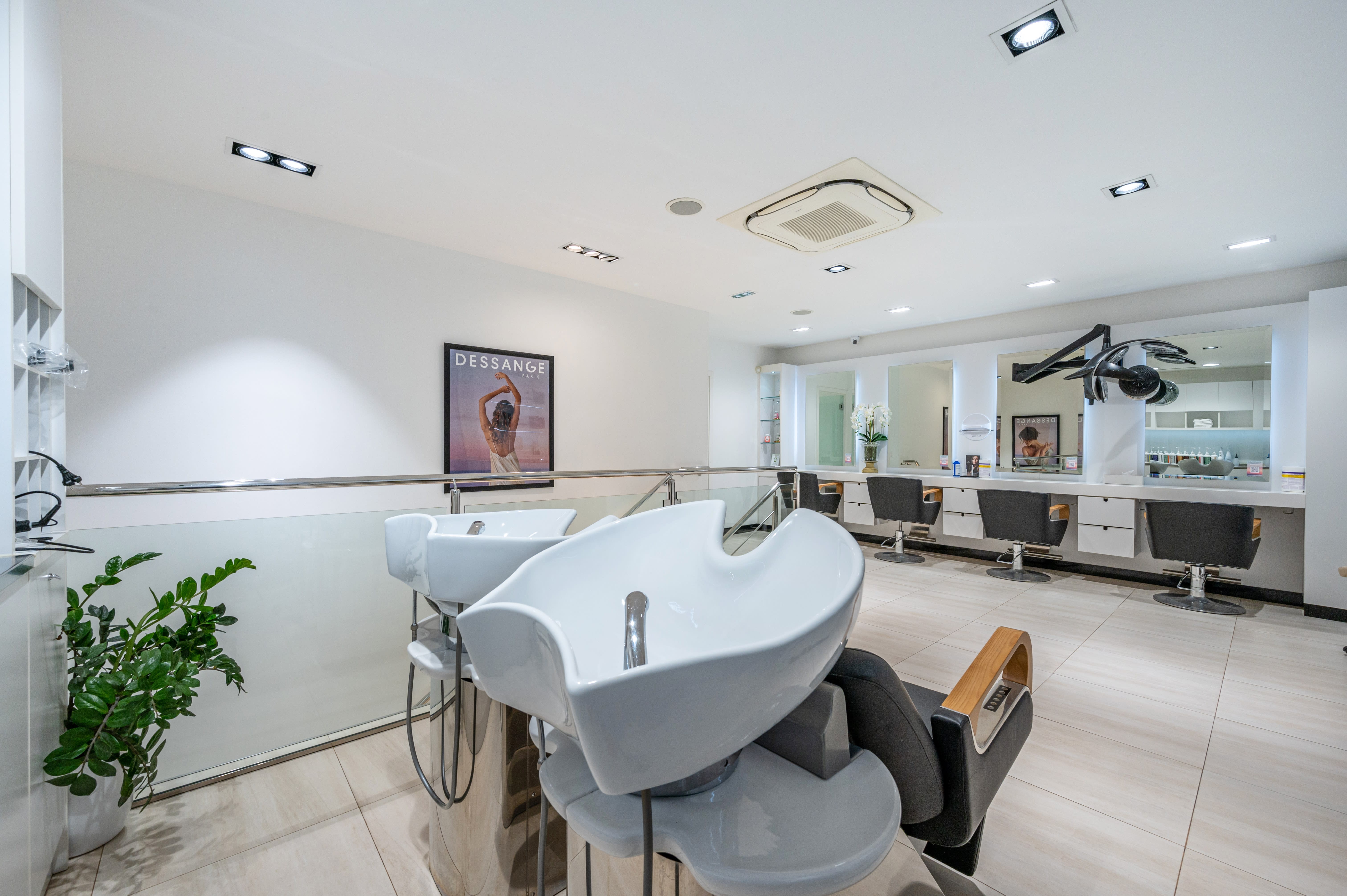 DESSANGE - Cannes - Institut de beauté Cannes - DESSANGE - Cannes - Photo Galerie - OneBooking