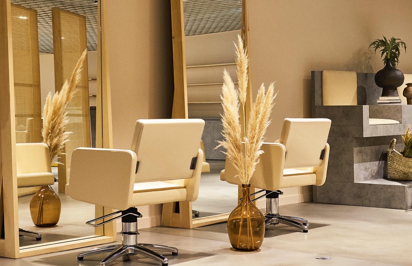 Kure Bazaar Samaritaine - Nails & Hair - Coiffure Paris - OneBooking