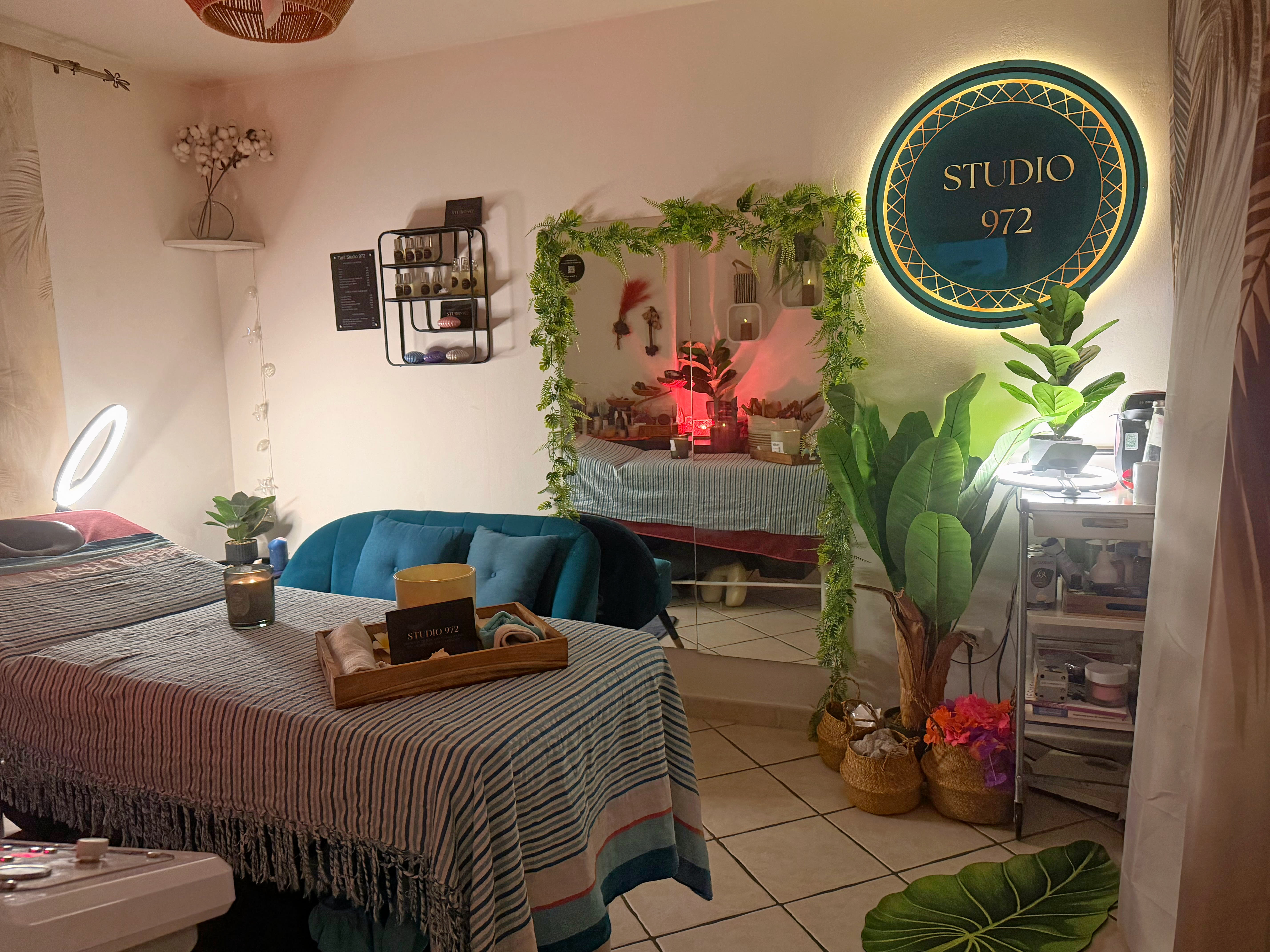 Le Studio 972 - Coiffure Vallauris - Photo de couverture - OneBooking