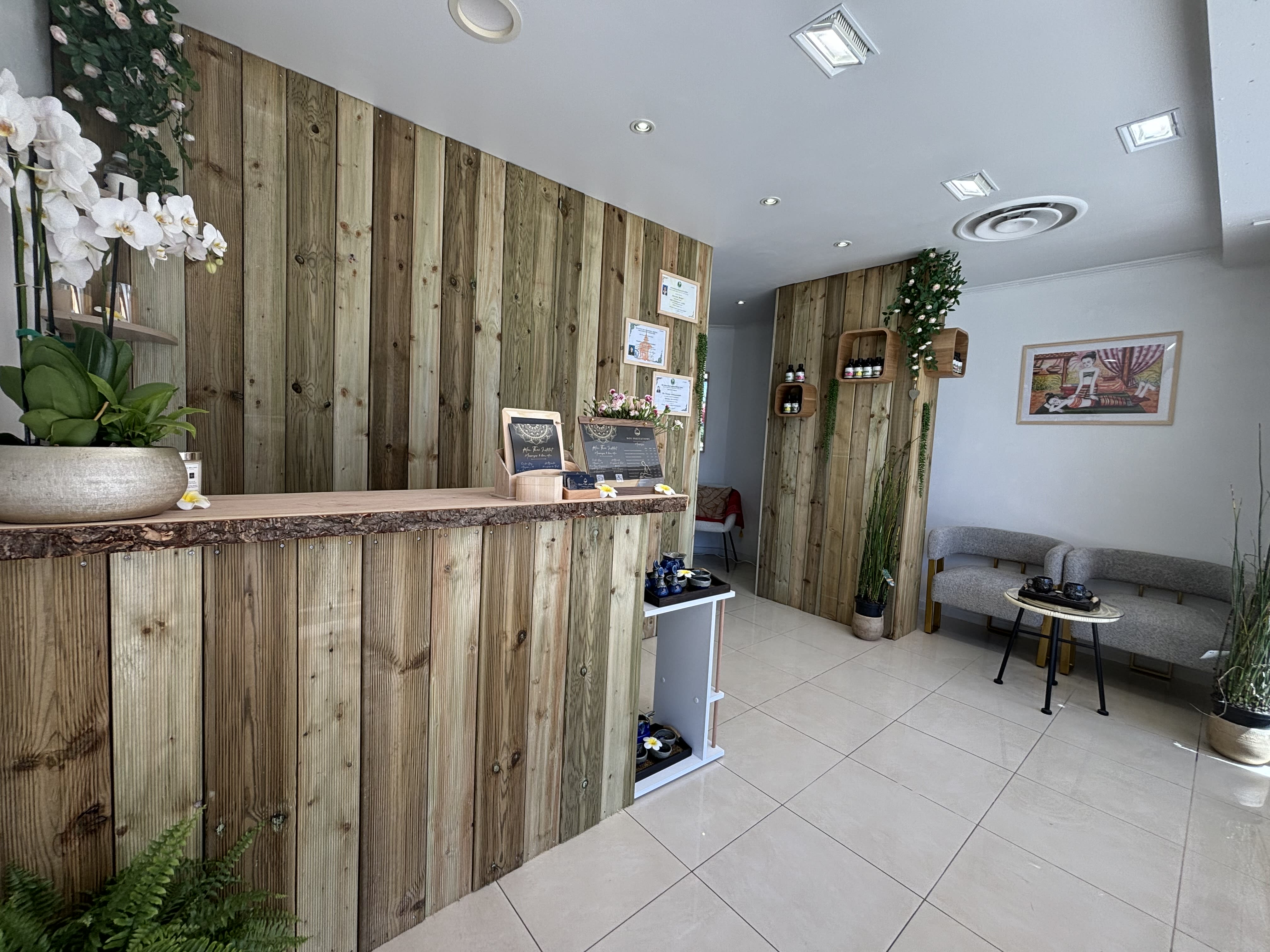 Relax Thai Institut Juan les Pins - Institut de beauté Antibes - Photo de couverture - OneBooking