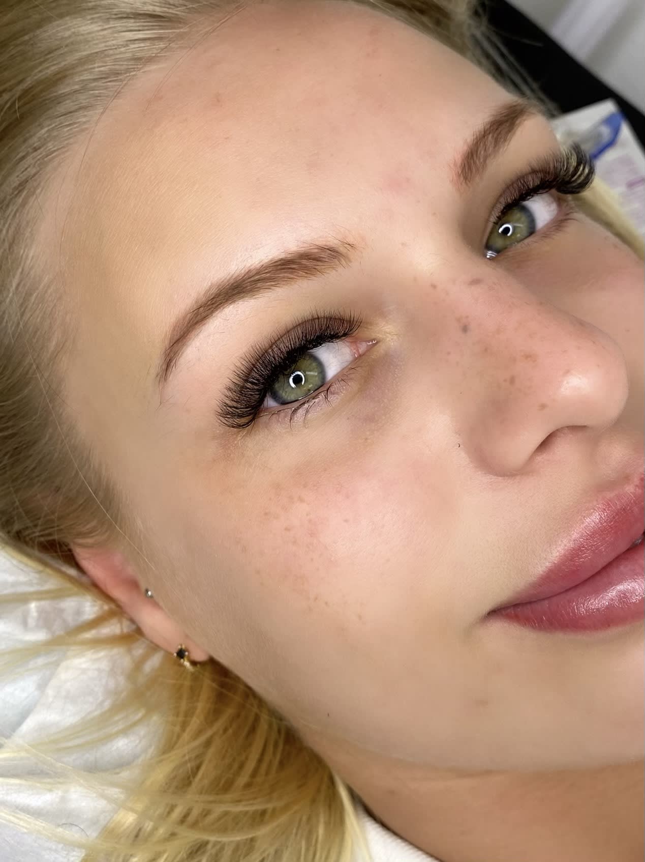 Manon Beauty - Sourcils & cils Nice - Manon Beauty - Photo Galerie - OneBooking