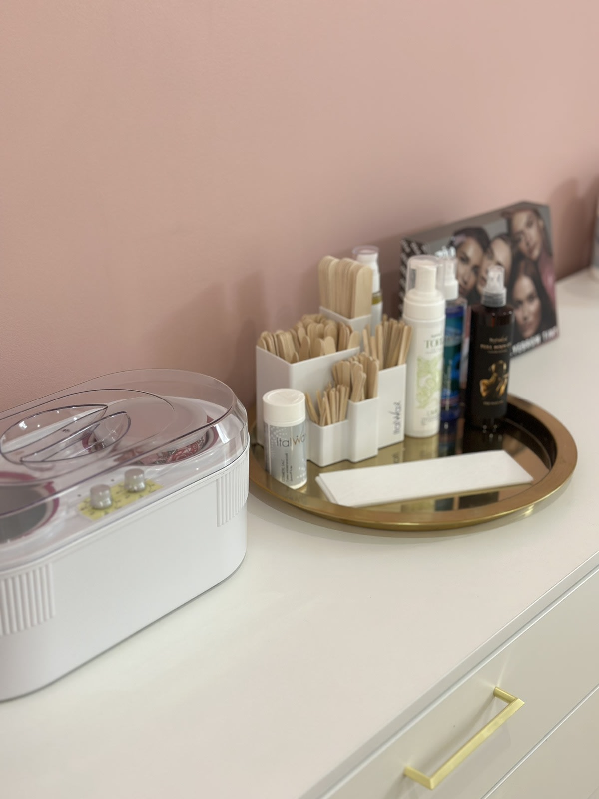 Atelier de beauté N&V - Sourcils & cils Nice - Atelier de beauté N&V - Photo Galerie - OneBooking