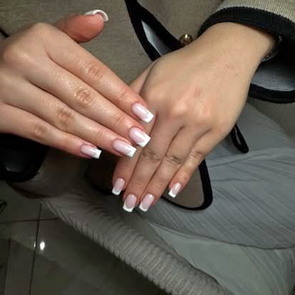 Mj.beautyy06 - ongles et cils et tatouage éphèmere