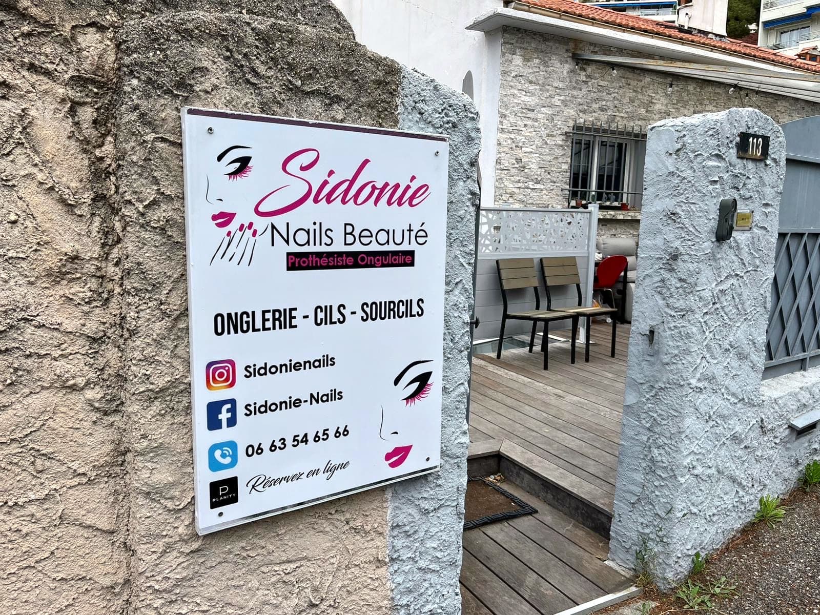 SidonieNails - Massage Toulon - OneBooking