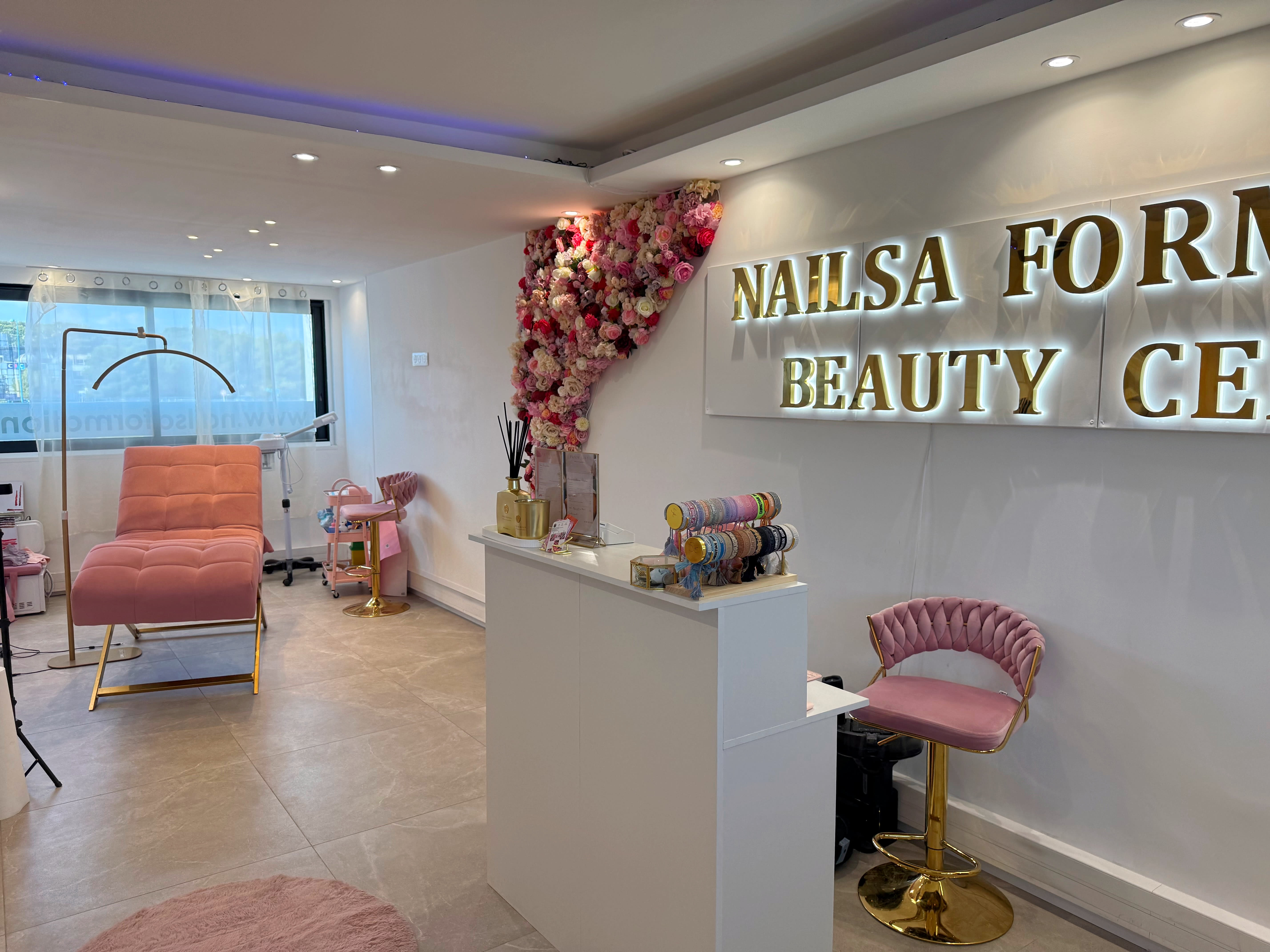Nailsa Formation - Institut de beauté Antibes - Photo de couverture - OneBooking