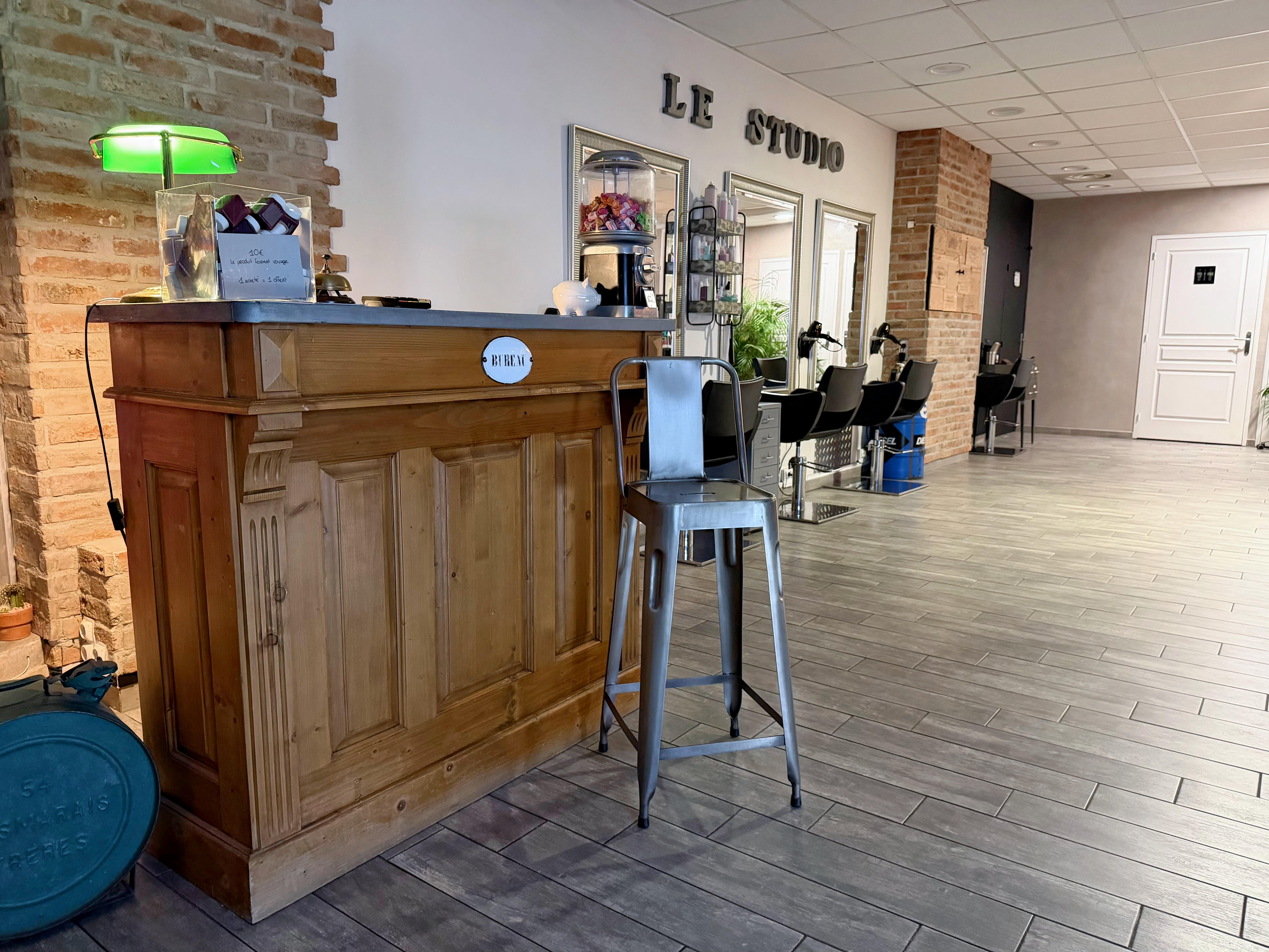 LE STUDIO - Coiffure Alès - LE STUDIO - Photo Galerie - OneBooking
