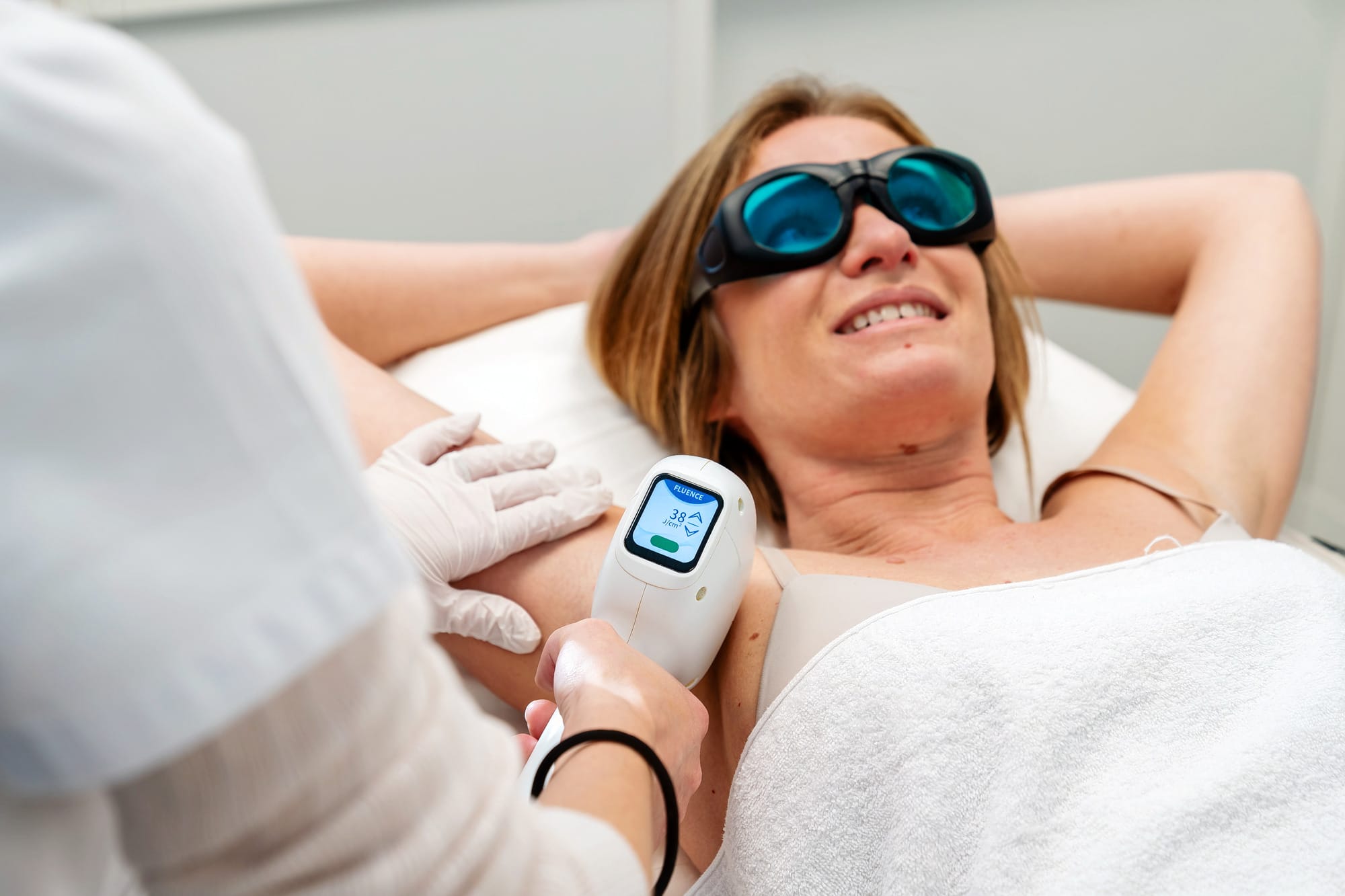 Lasera Épilation Laser & Électrolyse - Institut de beauté Béziers - Lasera Épilation Laser & Électrolyse - Photo Galerie - OneBooking