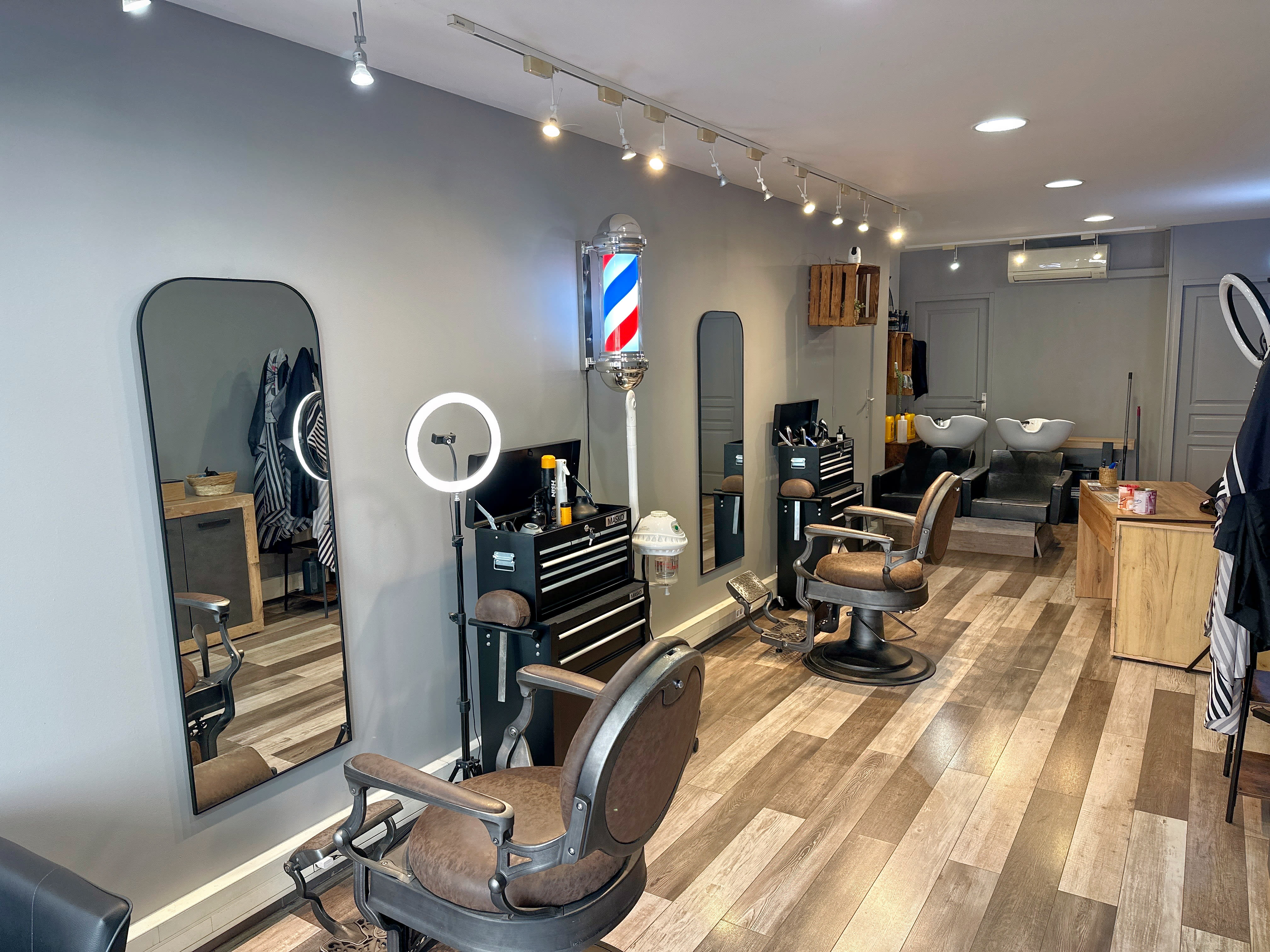 36 Avenue Barber