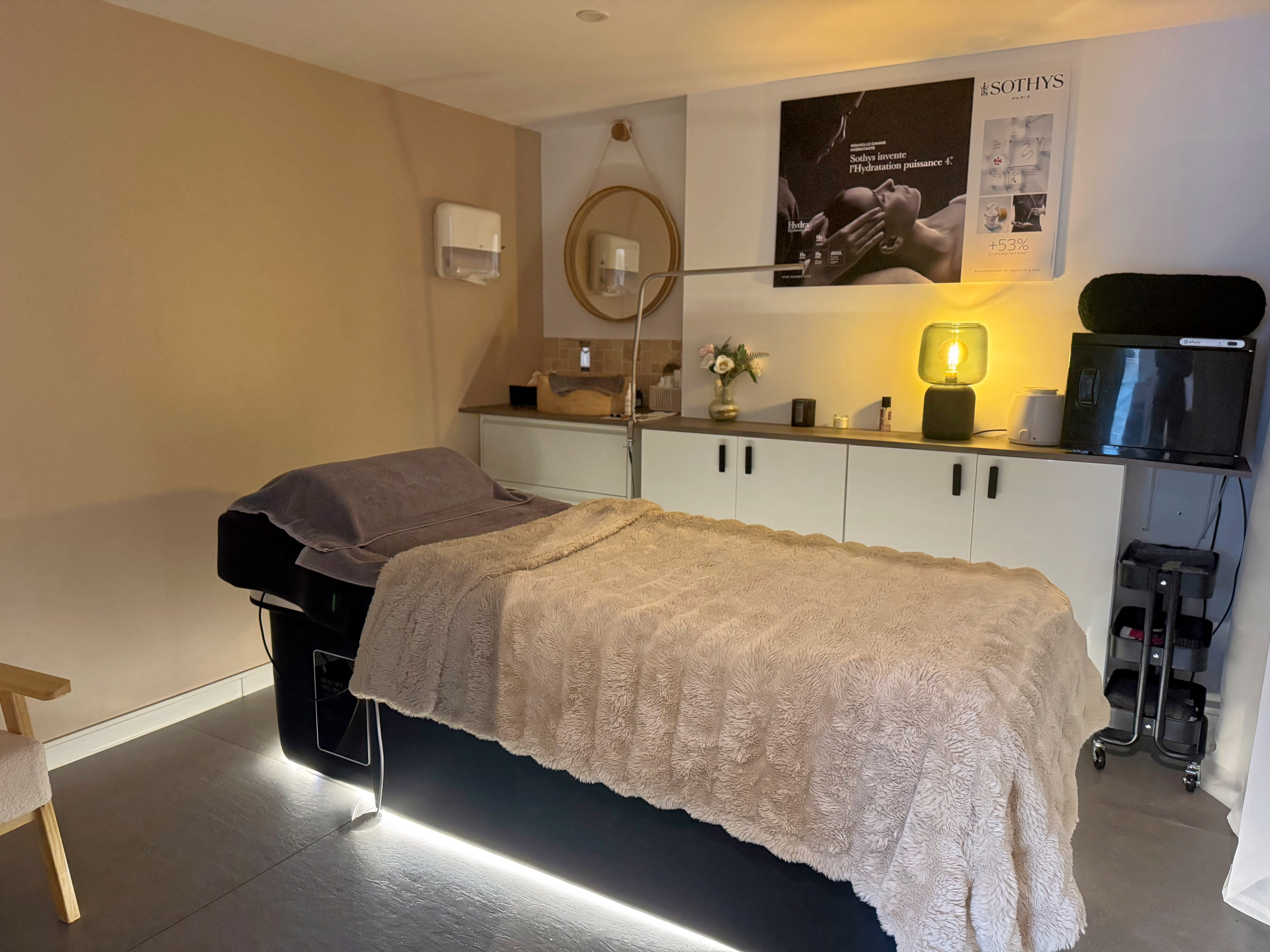 Bianco Esthétique - Coiffure Hyères - Bianco Esthétique - Photo Galerie - OneBooking